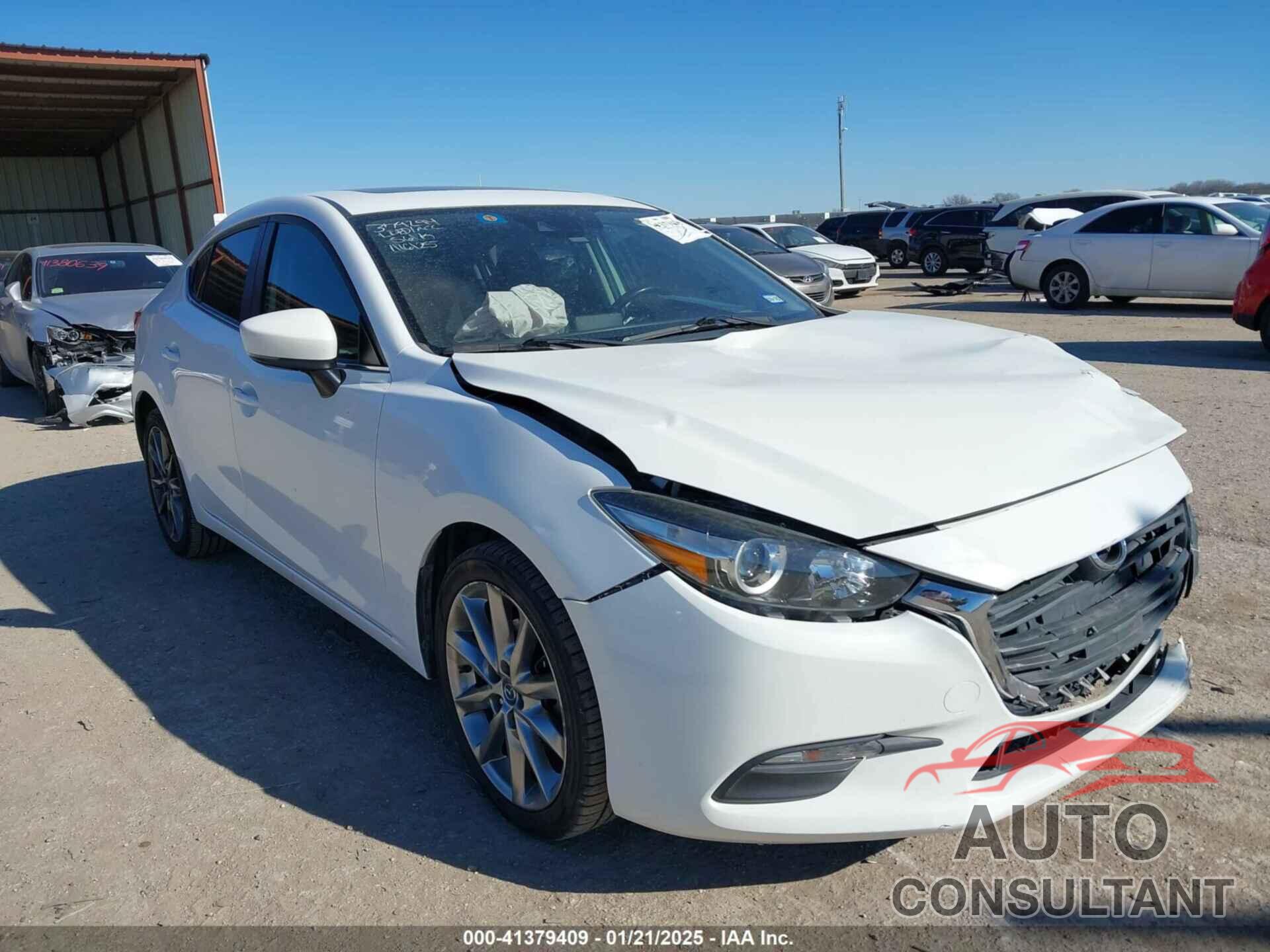 MAZDA MAZDA3 2018 - 3MZBN1V34JM167864