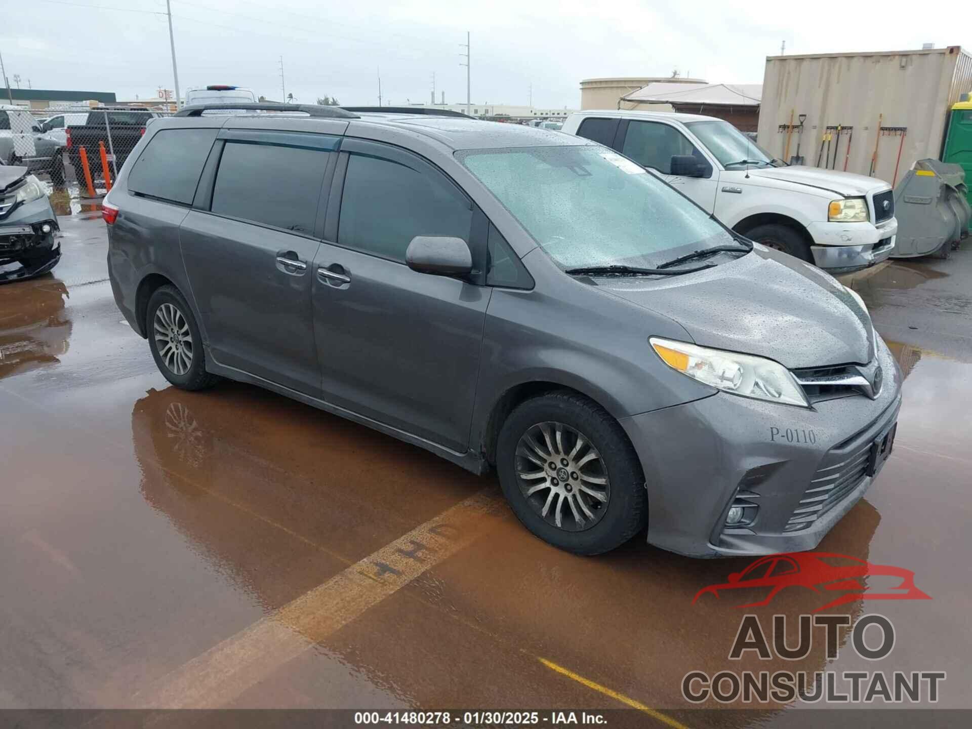 TOYOTA SIENNA 2018 - 5TDYZ3DC6JS950702