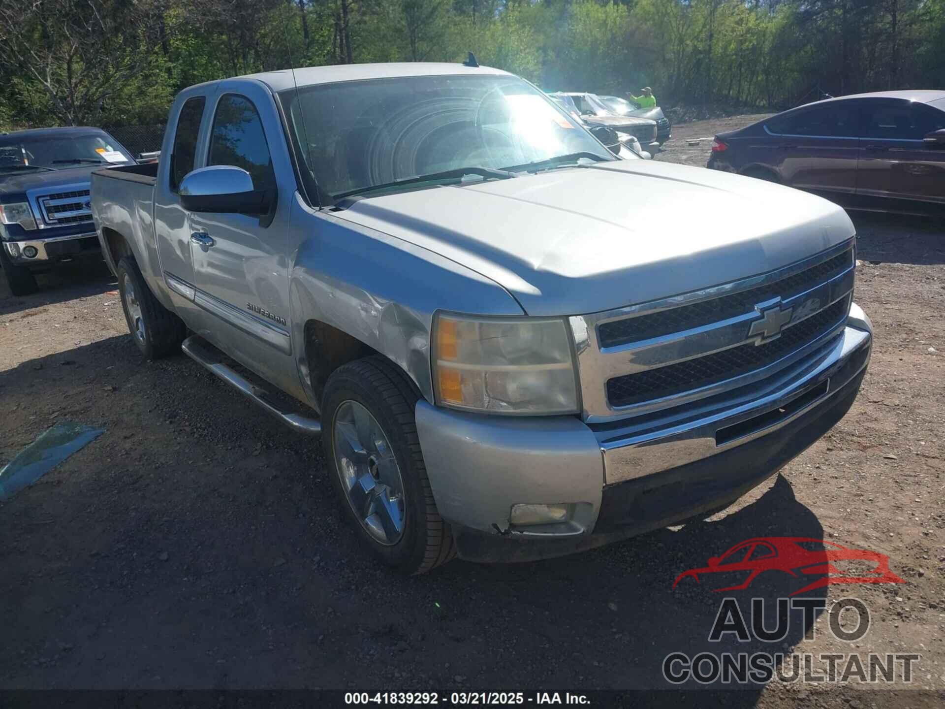 CHEVROLET SILVERADO 1500 2011 - 1GCRCSE04BZ229430