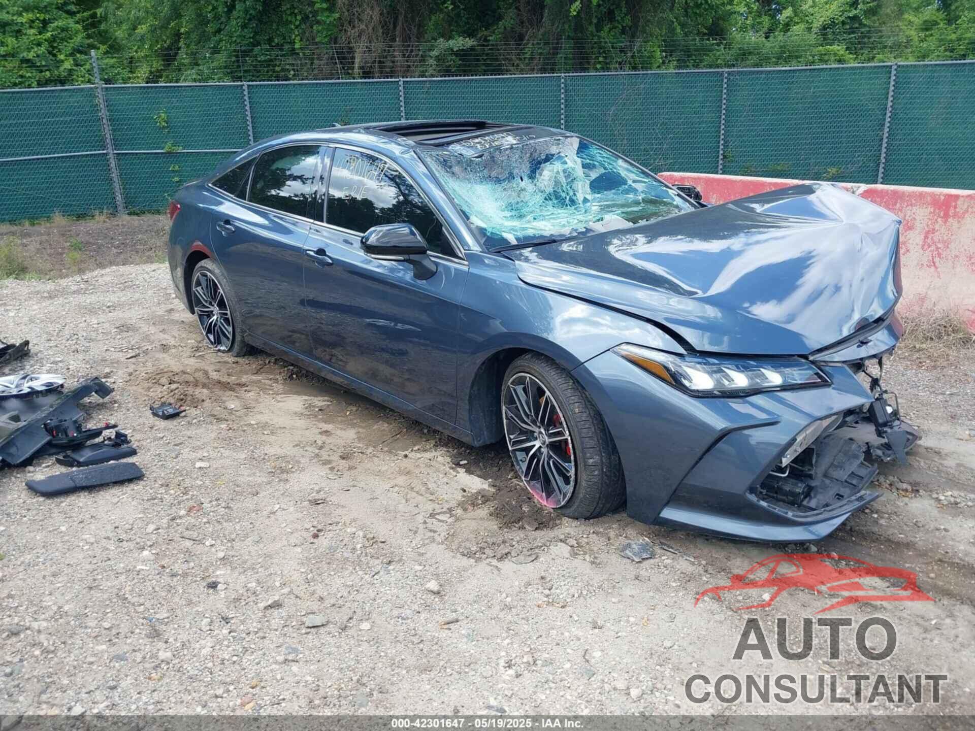 TOYOTA AVALON 2019 - 4T1BZ1FB8KU015639
