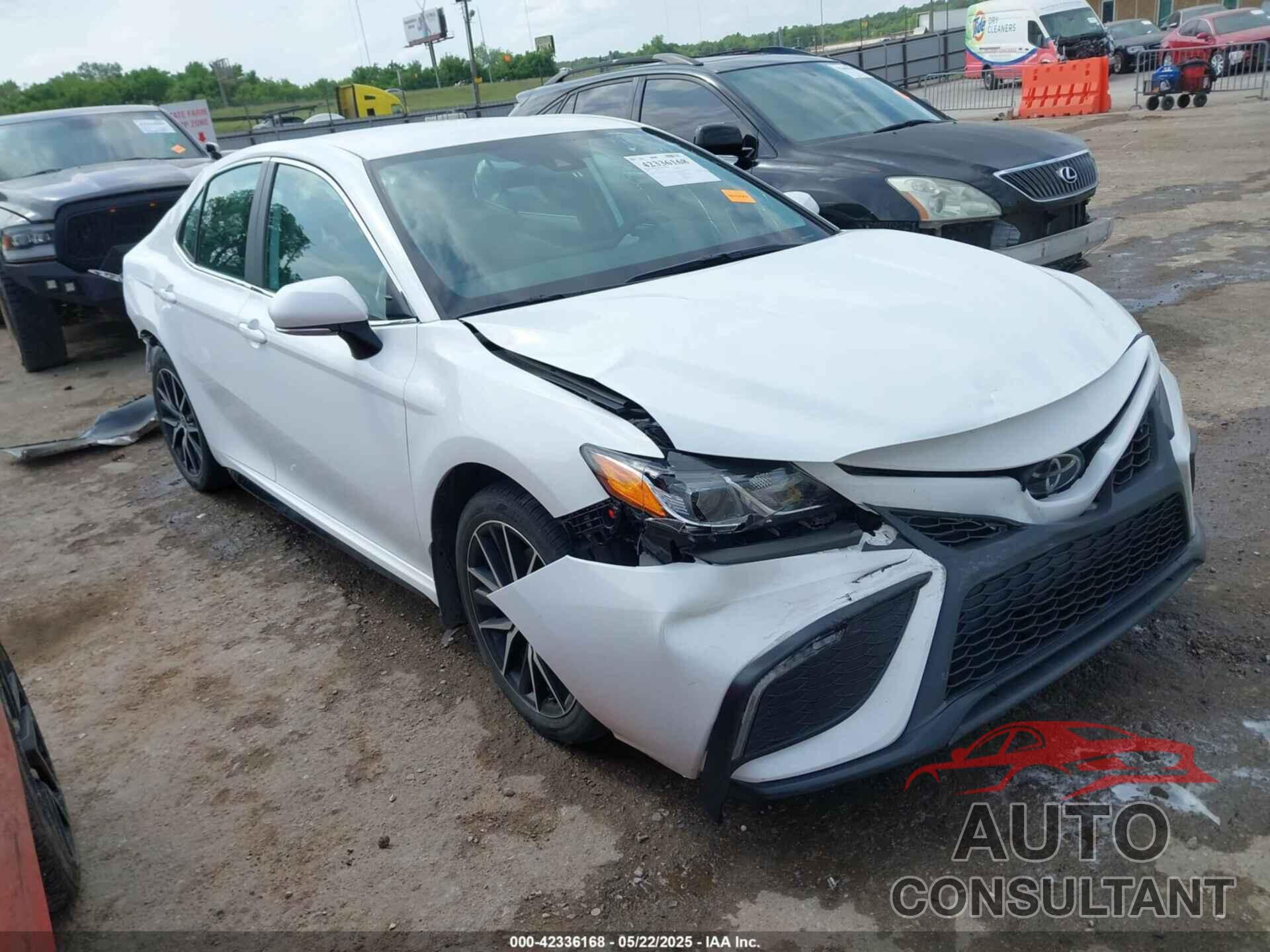 TOYOTA CAMRY 2022 - 4T1G11AK6NU669161