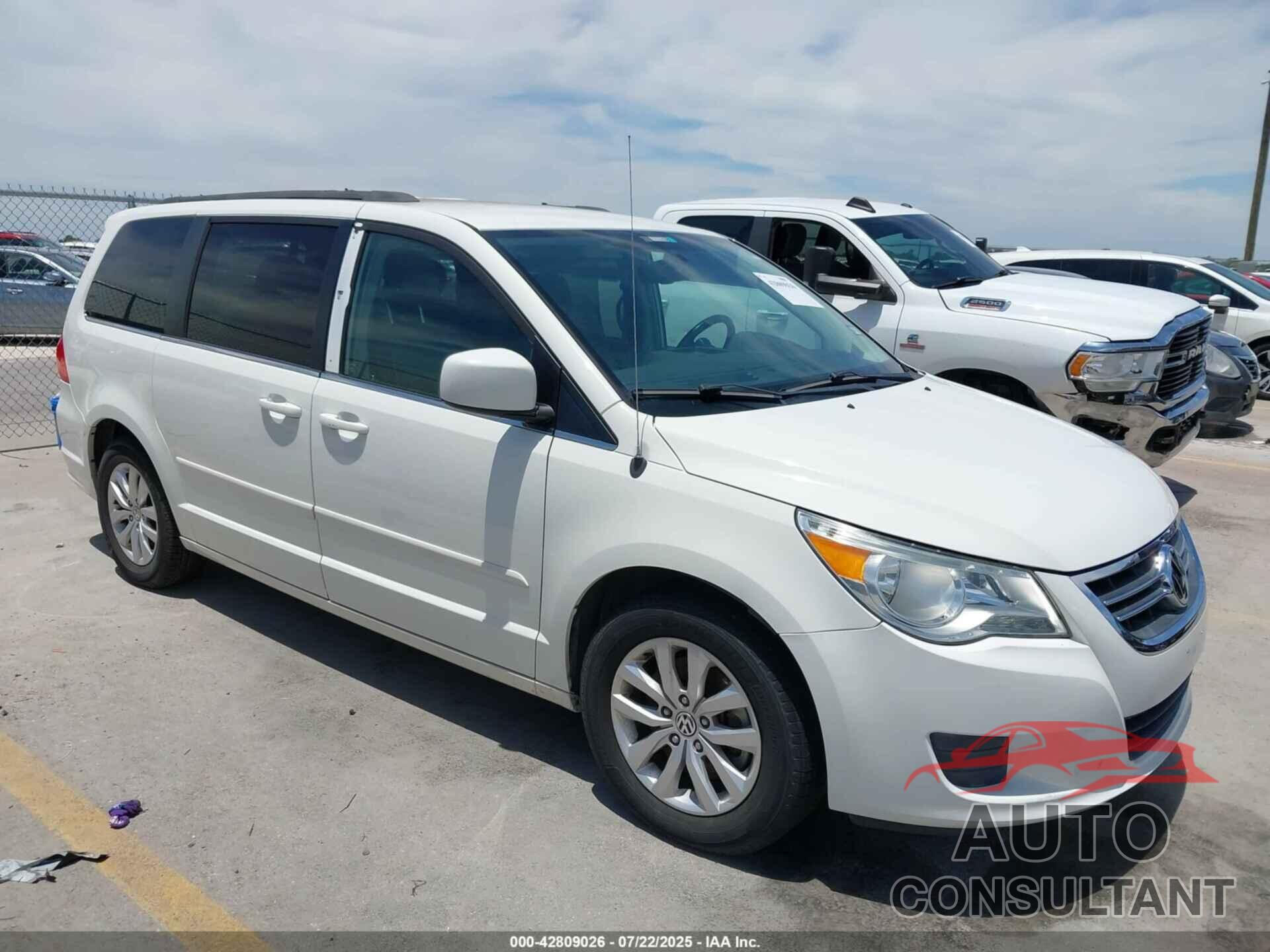 VOLKSWAGEN ROUTAN 2012 - 2C4RVABG0CR391105