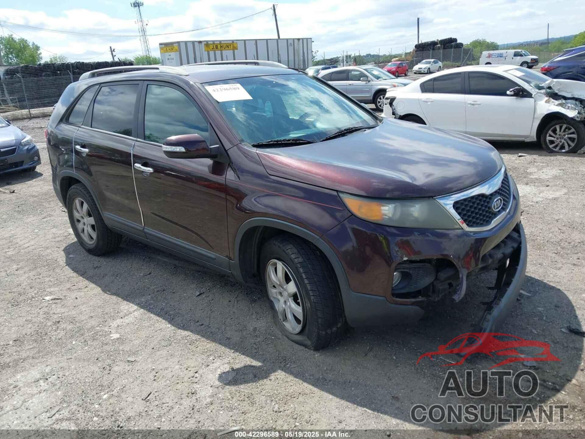 KIA SORENTO 2011 - 5XYKT3A13BG083476