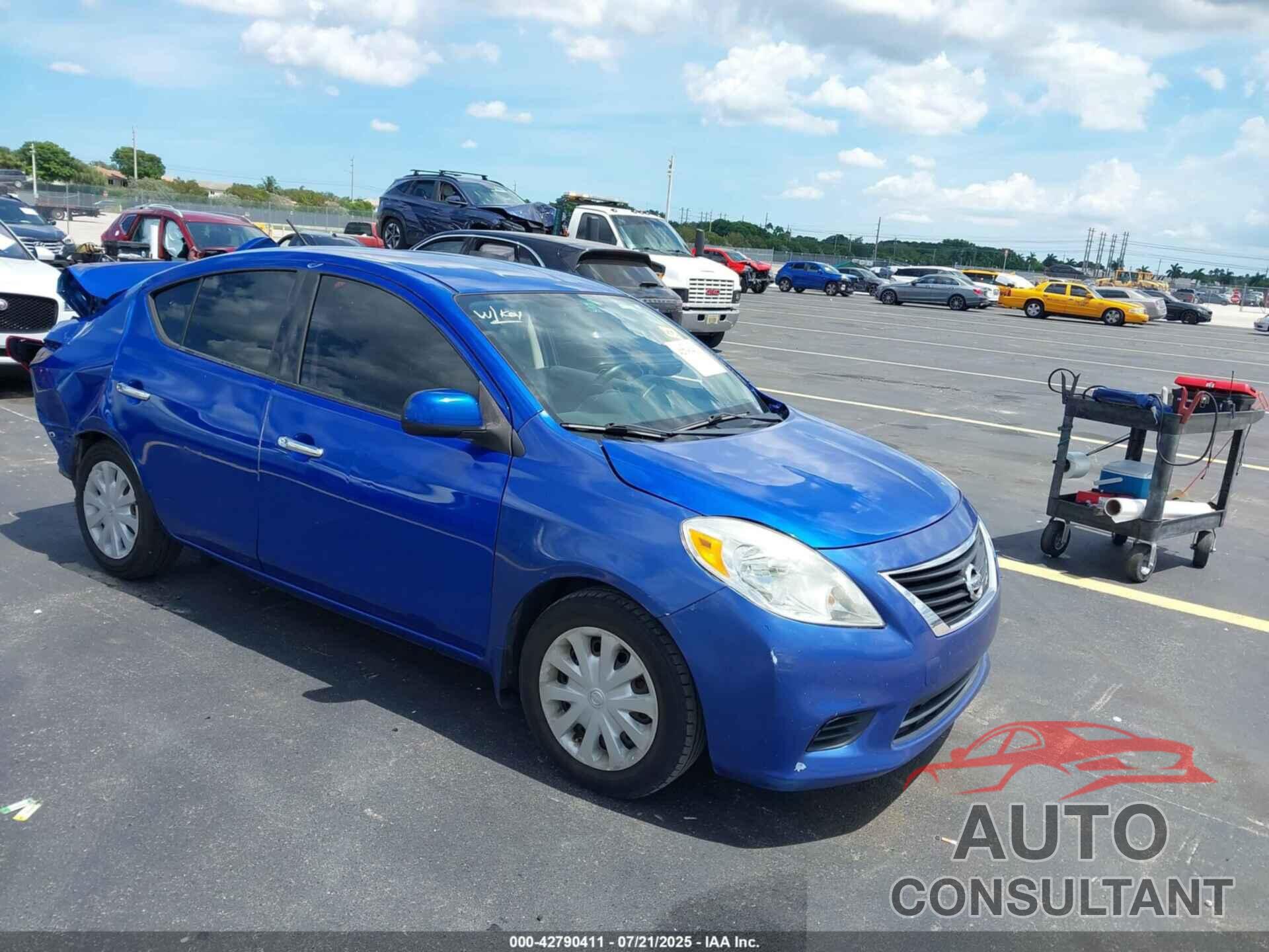 NISSAN VERSA 2014 - 3N1CN7AP7EL845671