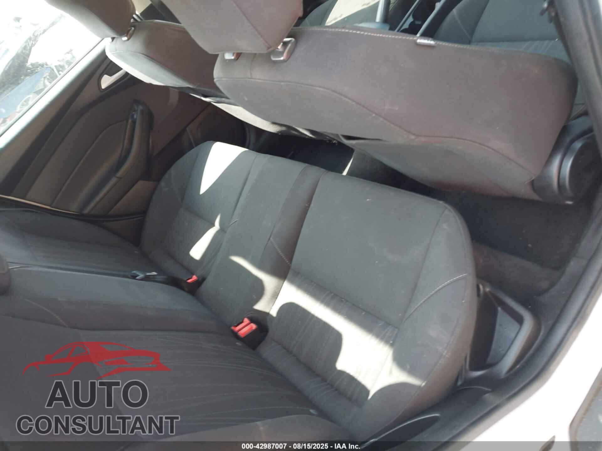 FORD FOCUS 2017 - 1FADP3FE7HL289315