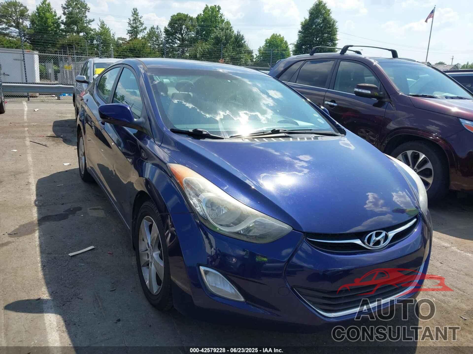 HYUNDAI ELANTRA 2013 - 5NPDH4AE3DH273292