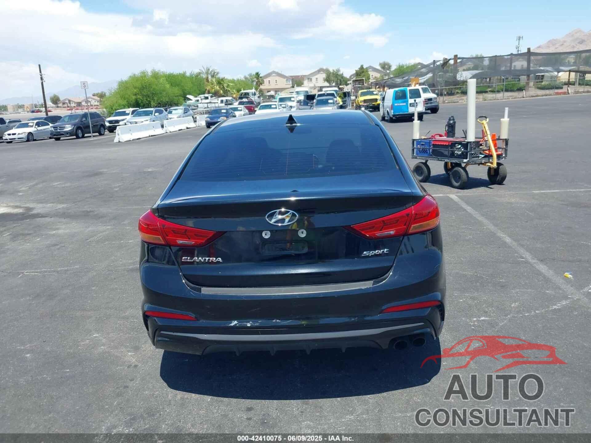HYUNDAI ELANTRA 2017 - KMHD04LB7HU348982