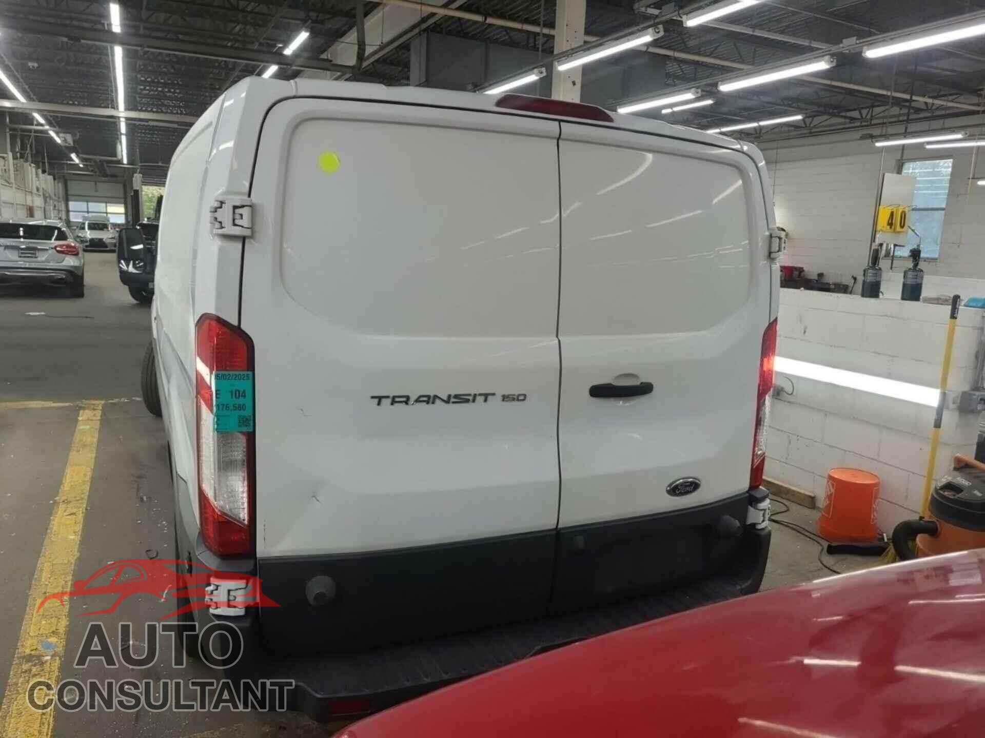 FORD TRANSIT-150 2015 - 1FTNE2YM5FKB32291