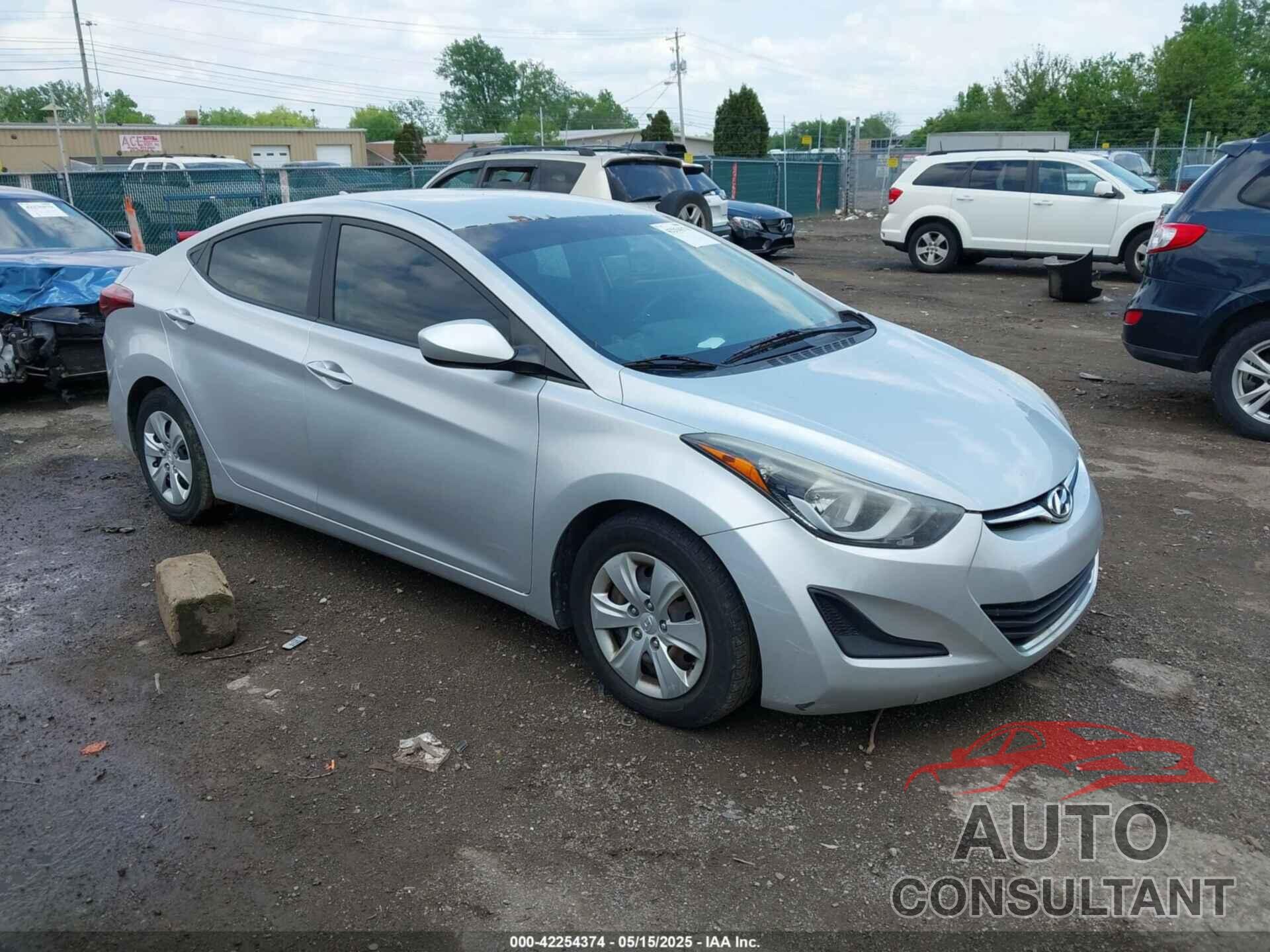 HYUNDAI ELANTRA 2016 - 5NPDH4AE7GH725488