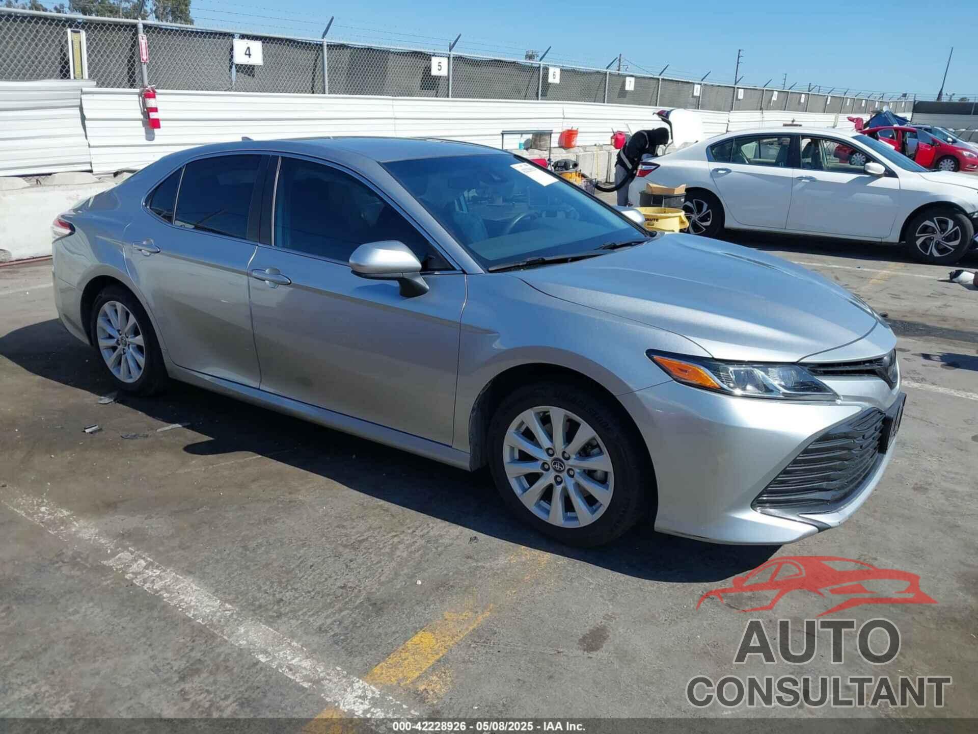 TOYOTA CAMRY 2020 - 4T1C11AKXLU913826
