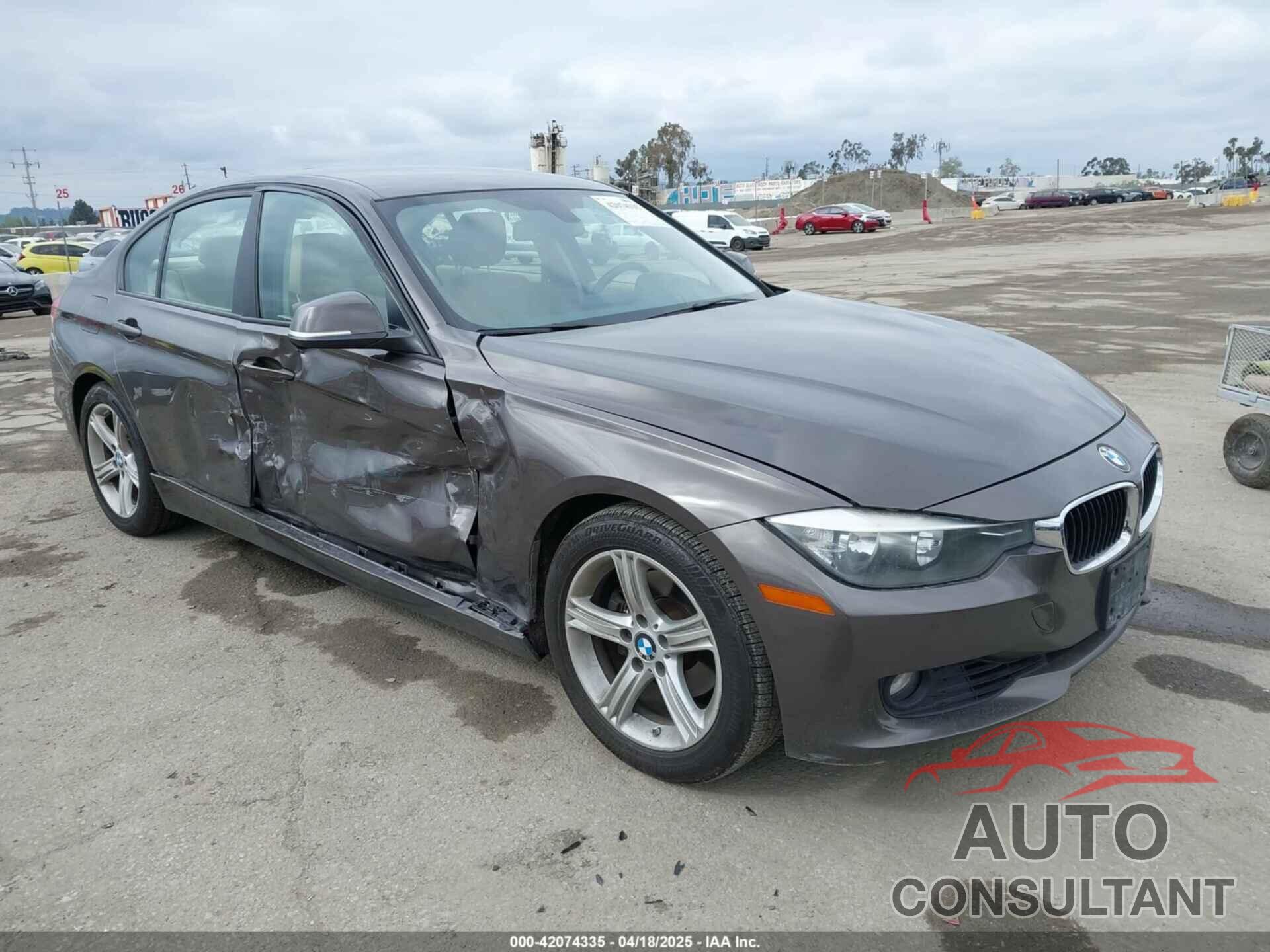 BMW 328I 2013 - WBA3C1G58DNR44632