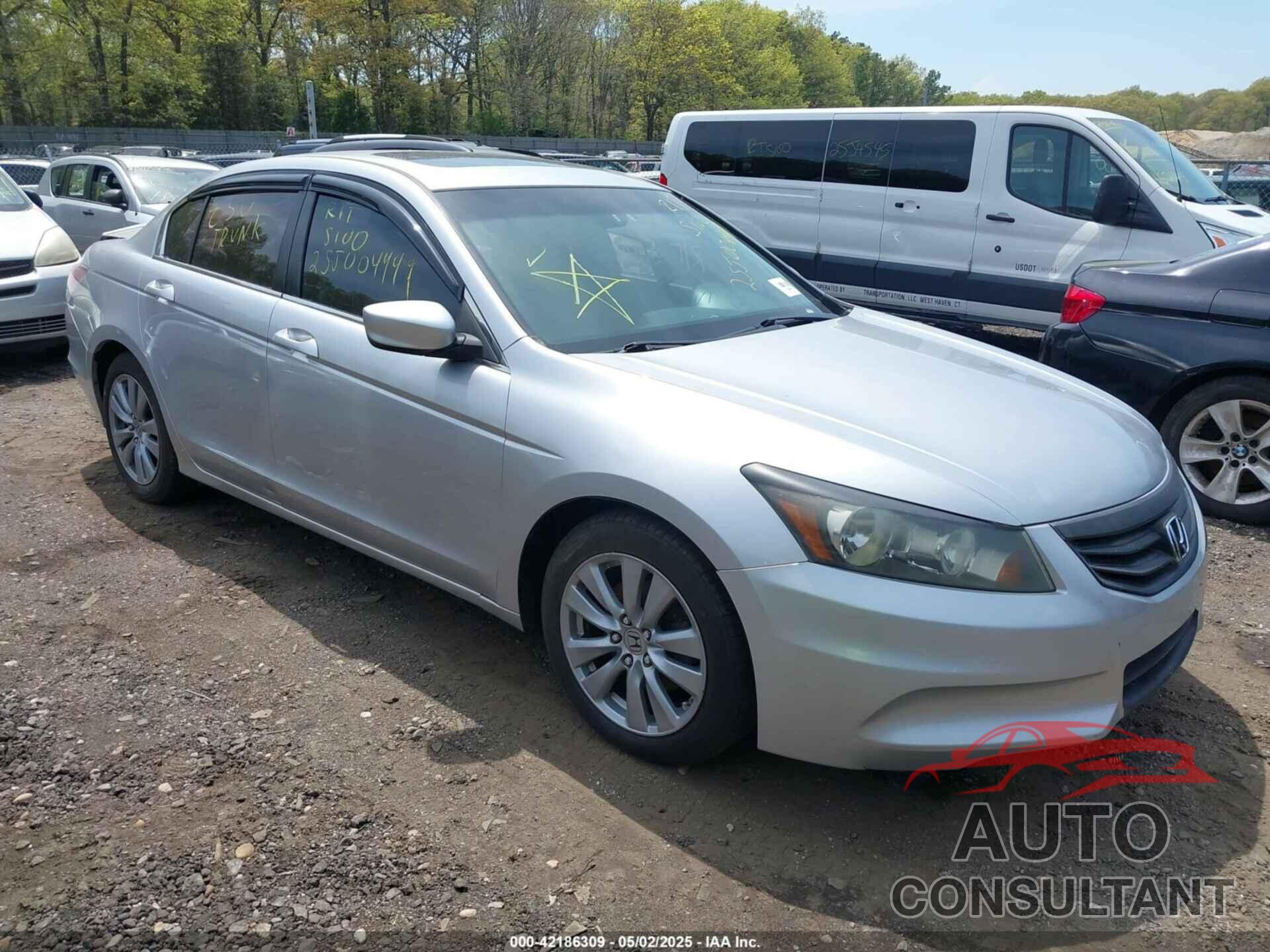 HONDA ACCORD 2011 - 1HGCP2F87BA003879