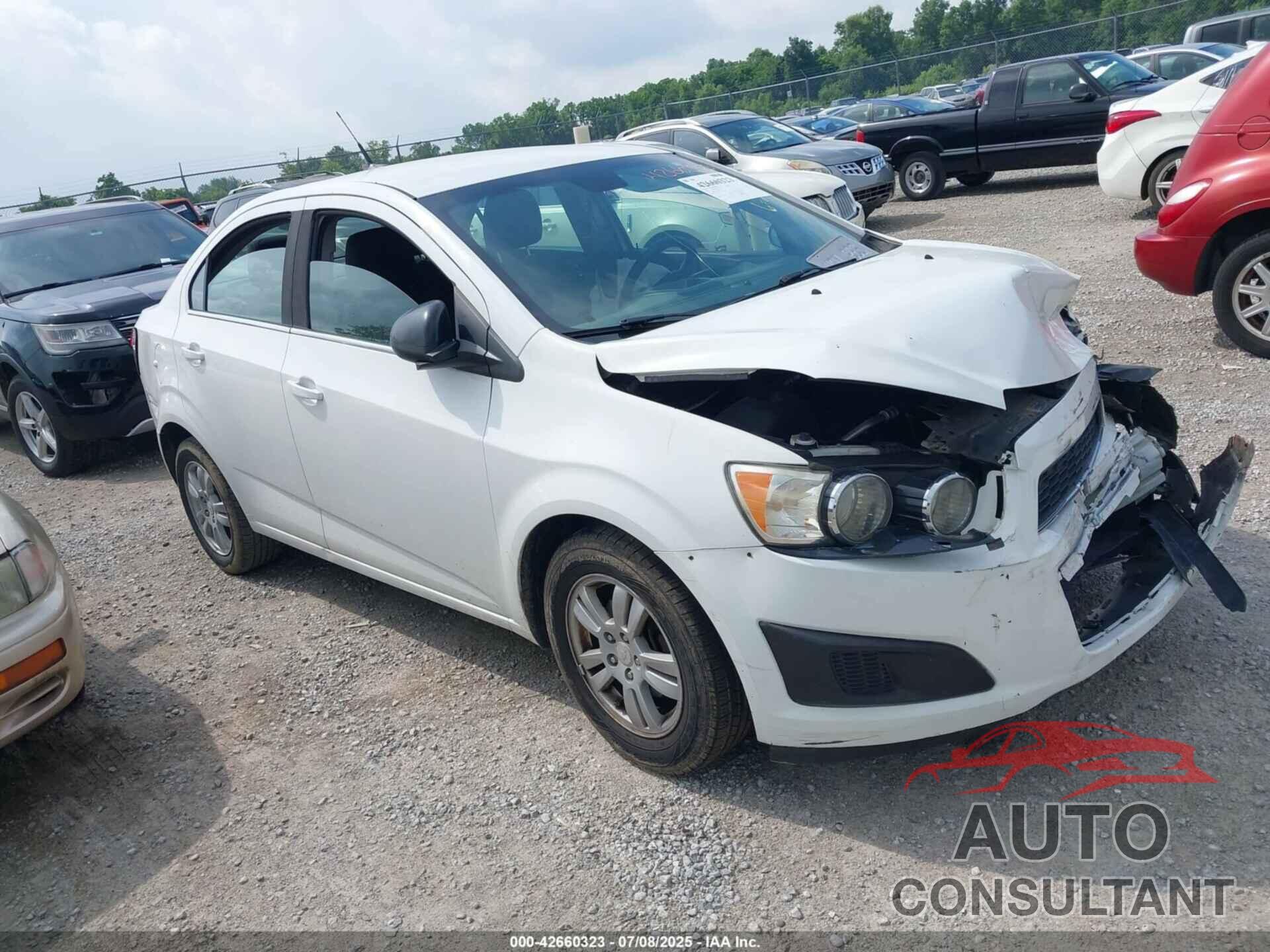 CHEVROLET SONIC 2014 - 1G1JC5SH2E4232538