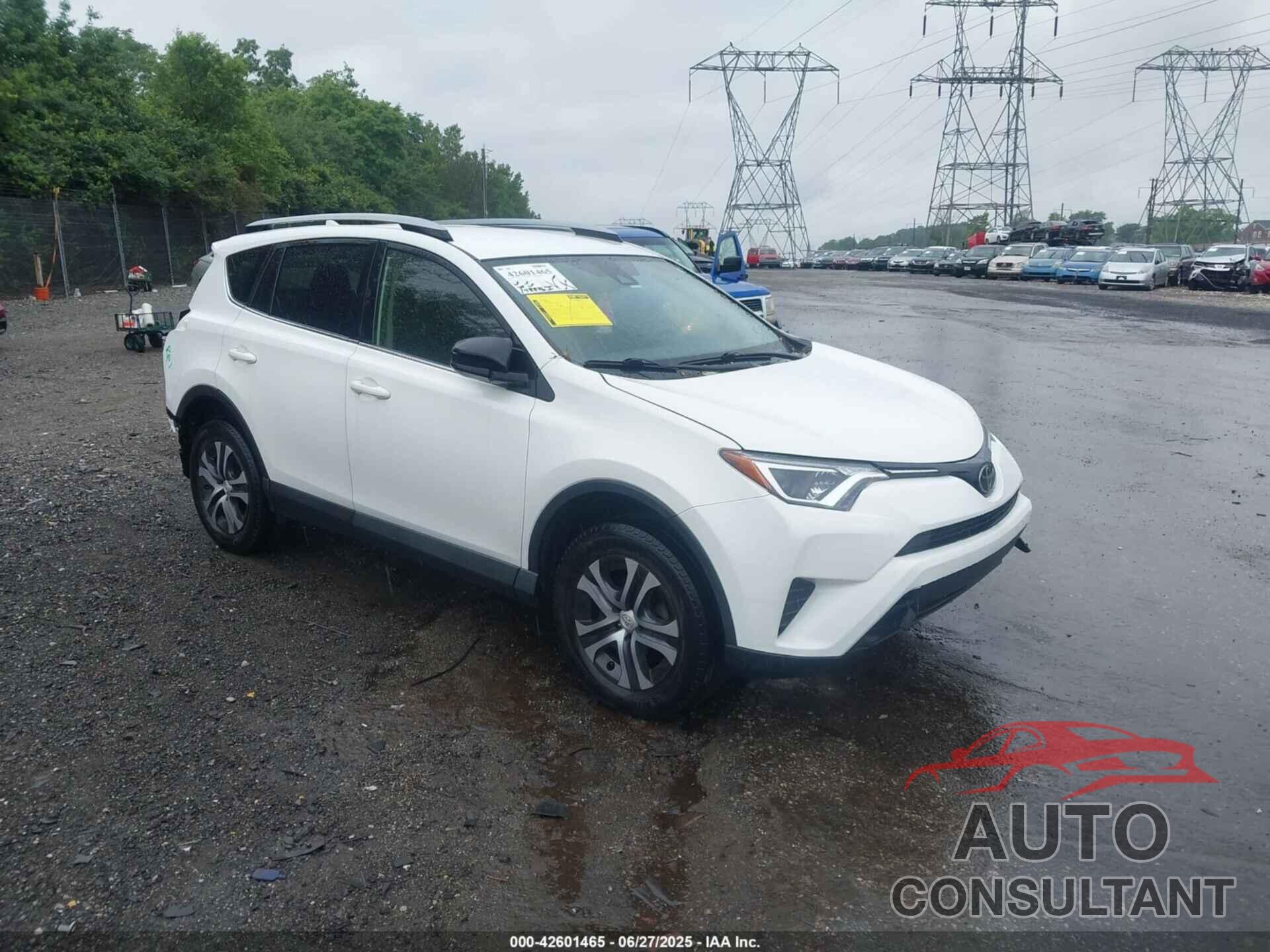 TOYOTA RAV4 2017 - JTMBFREV1HJ123571