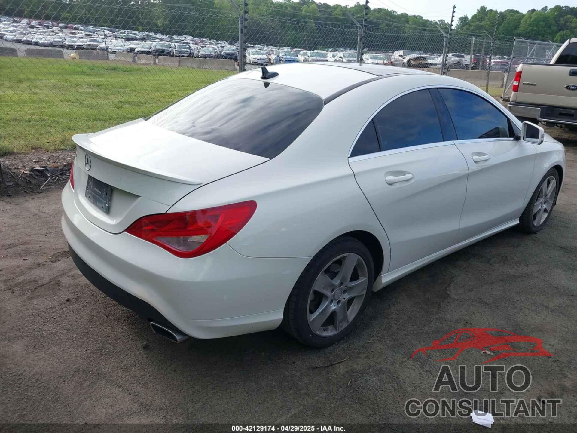 MERCEDES-BENZ CLA 250 2016 - WDDSJ4EB4GN338592