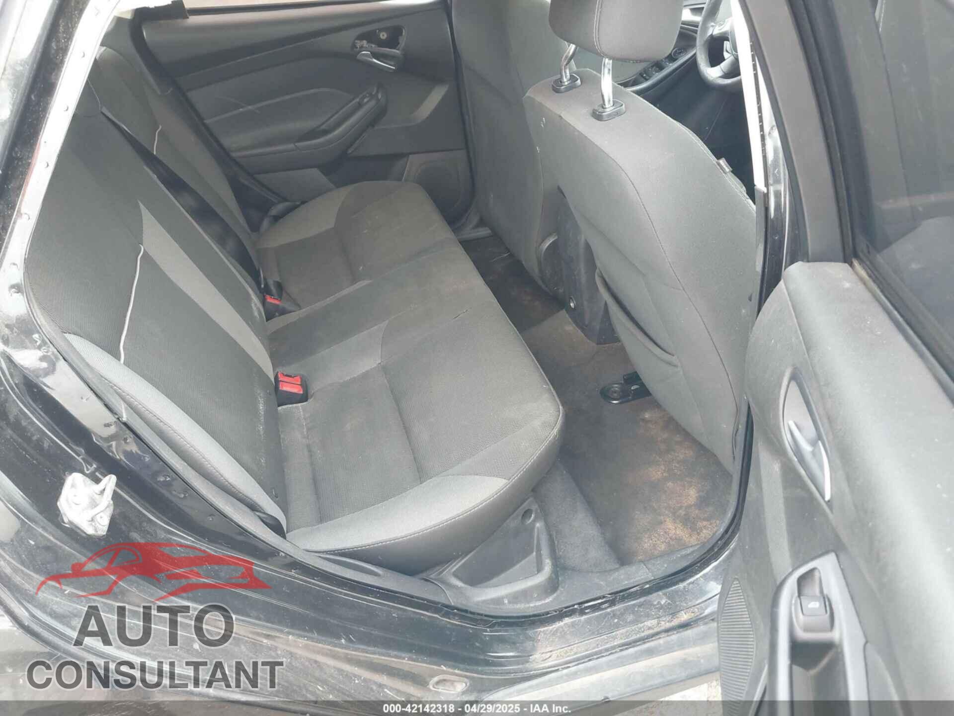 FORD FOCUS 2012 - 1FAHP3F28CL361932