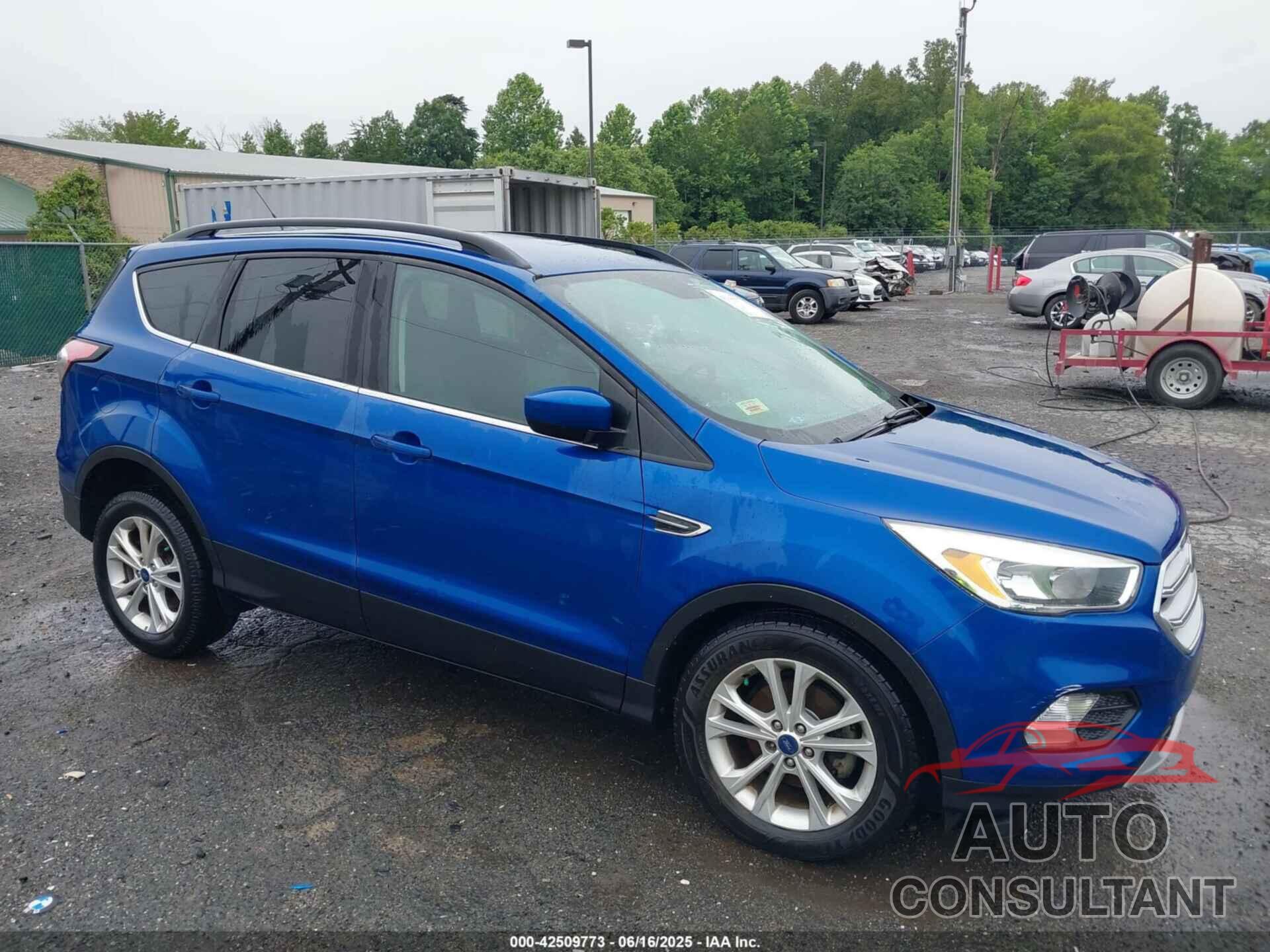 FORD ESCAPE 2018 - 1FMCU0GD3JUB05311