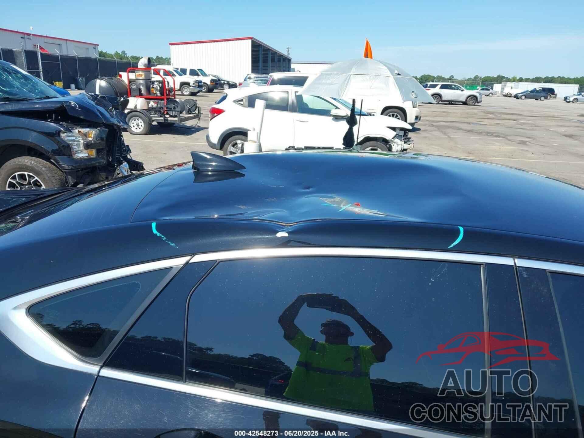 CHEVROLET IMPALA 2020 - 2G1105S37L9101094