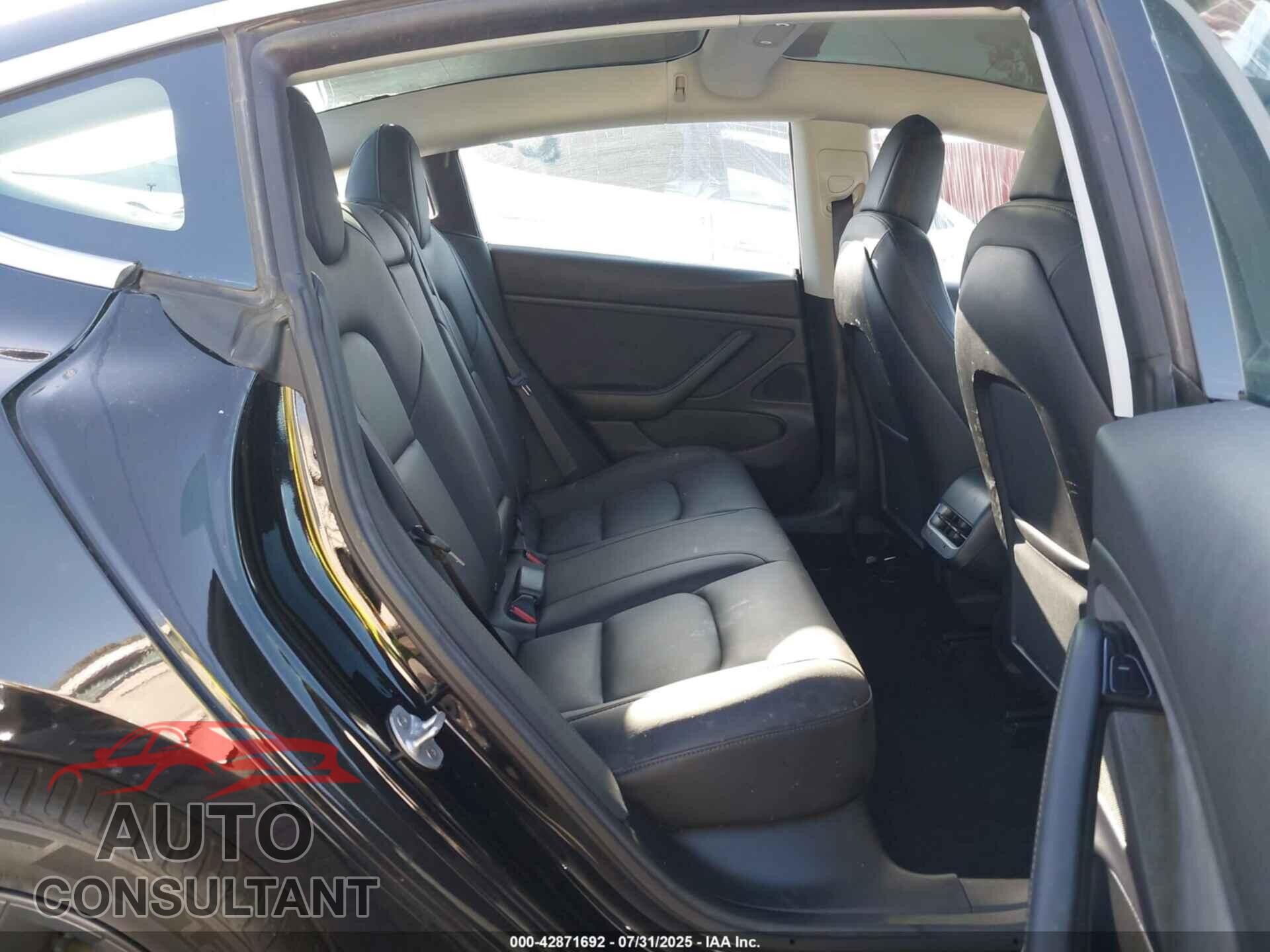 TESLA MODEL 3 2019 - 5YJ3E1EA5KF324572