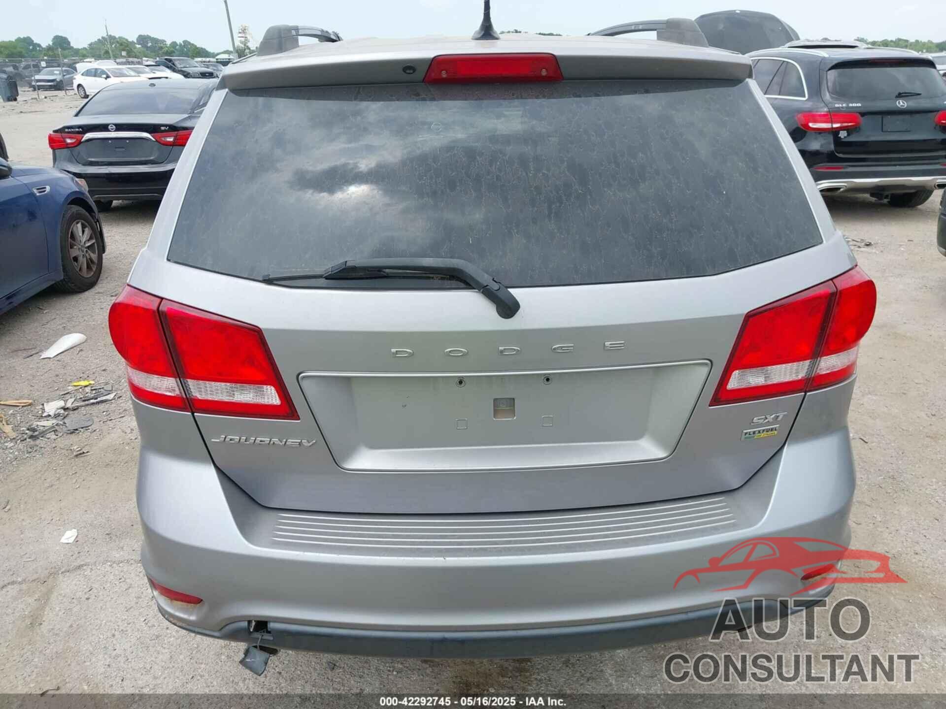 DODGE JOURNEY 2017 - 3C4PDCBG7HT588850