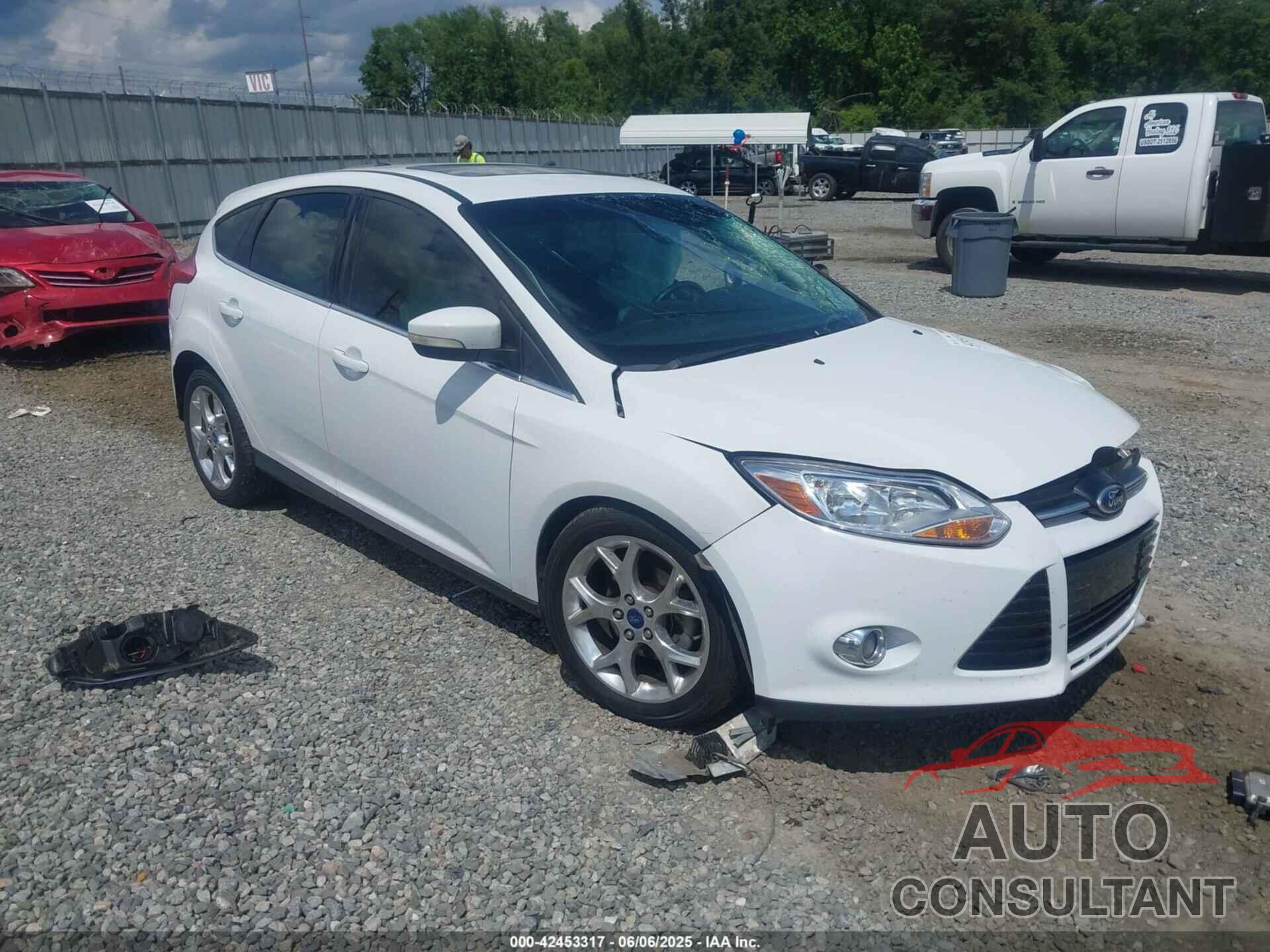 FORD FOCUS 2012 - 1FAHP3M28CL370018