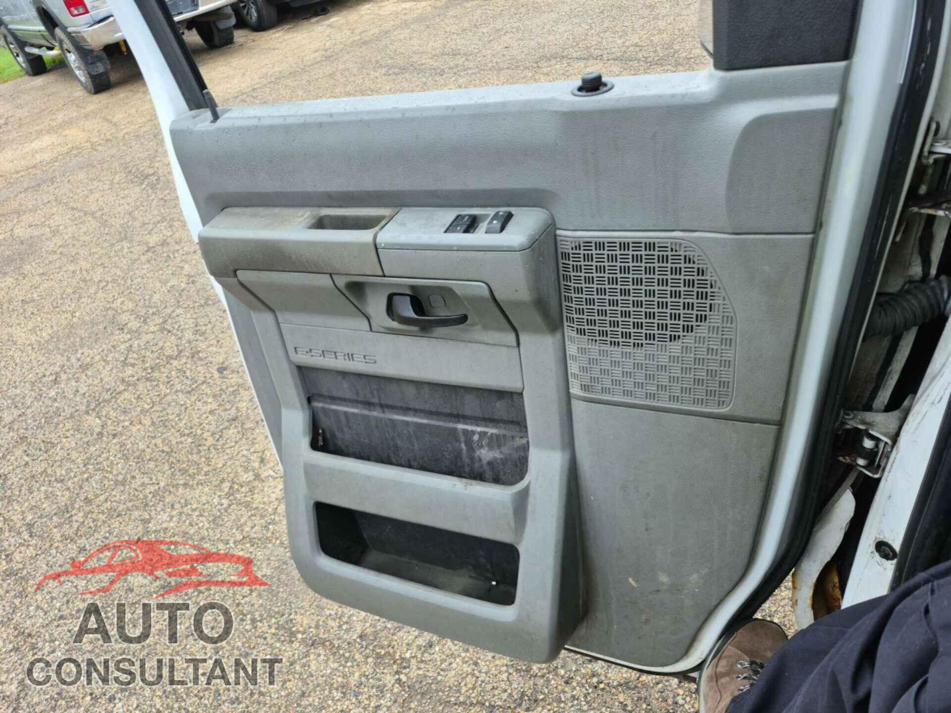 FORD ECONOLINE 2009 - 1FTSE34L89DA18462