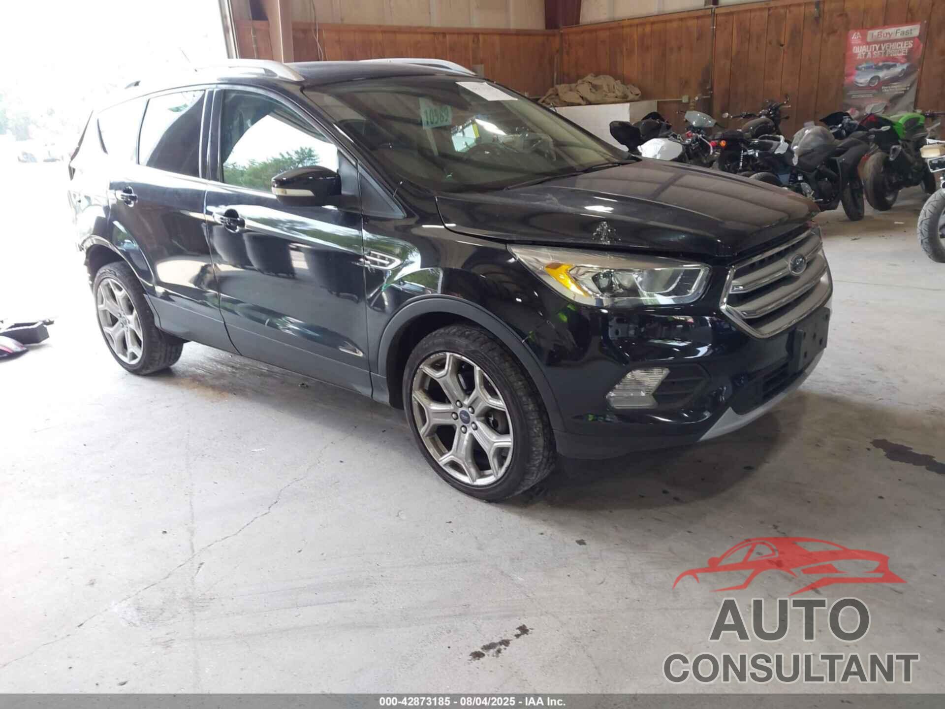 FORD ESCAPE 2017 - 1FMCU9J90HUB62035