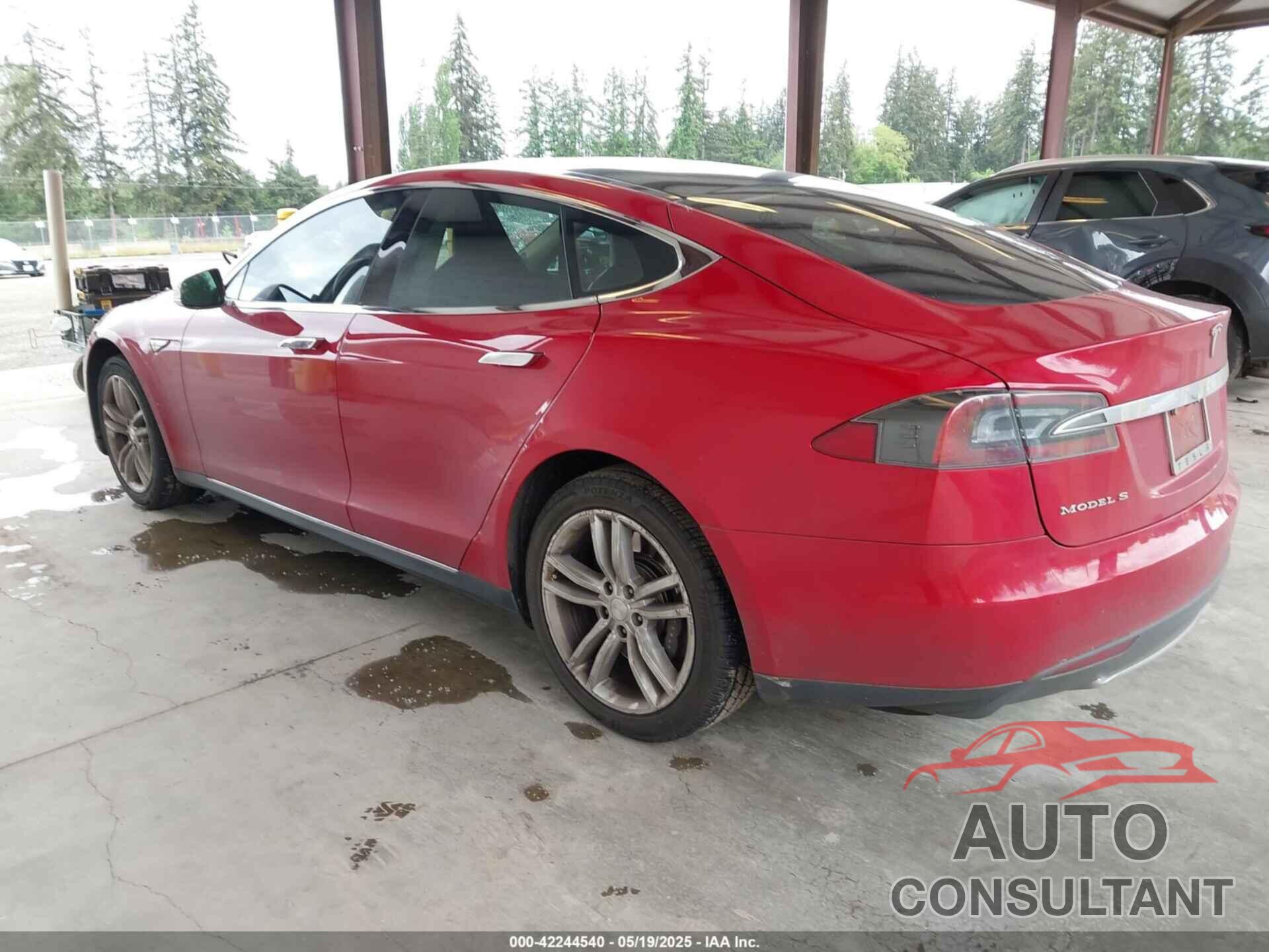 TESLA MODEL S 2013 - 5YJSA1CN7DFP26996
