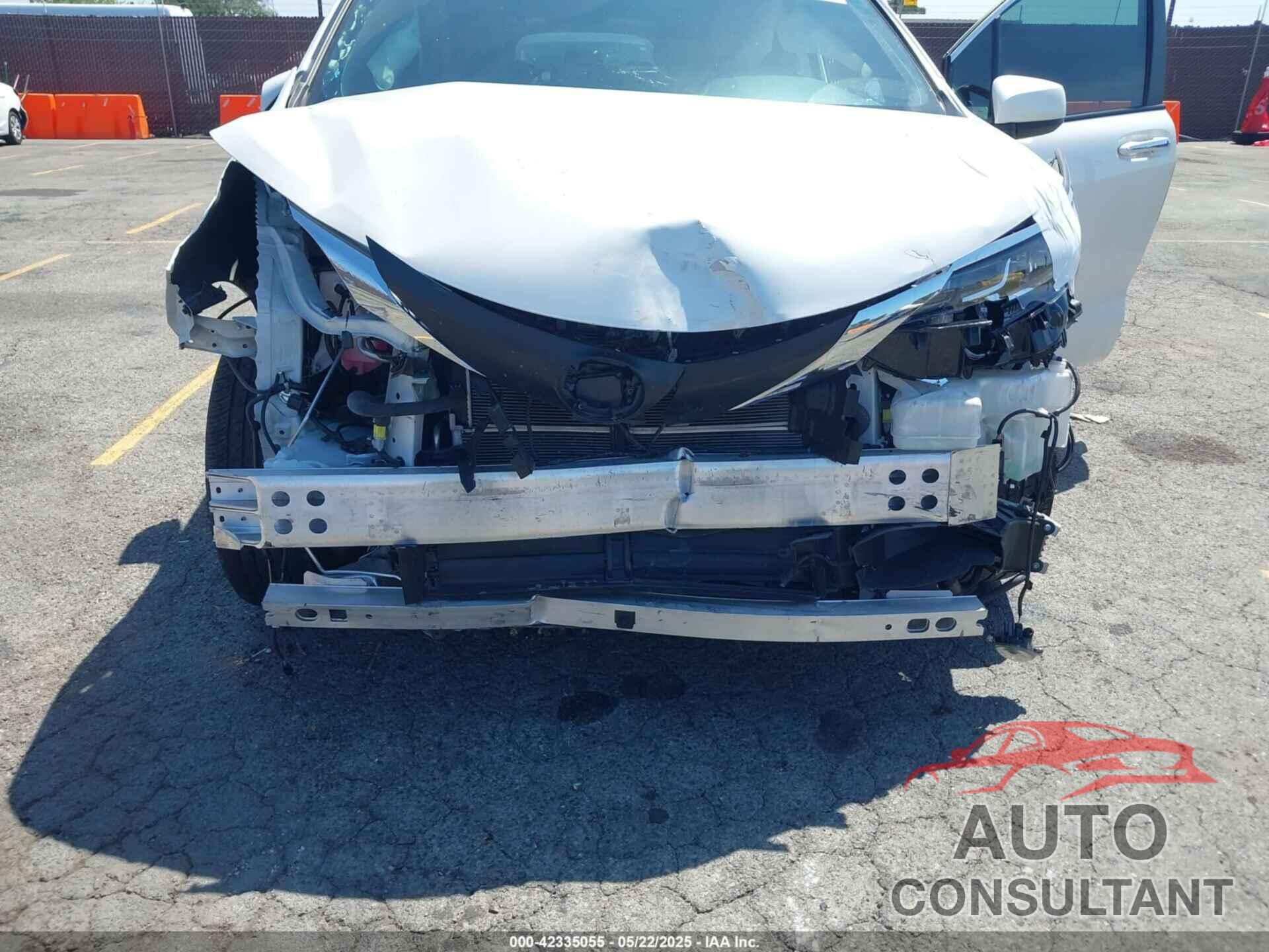 TOYOTA SIENNA 2021 - 5TDJRKEC8MS032240