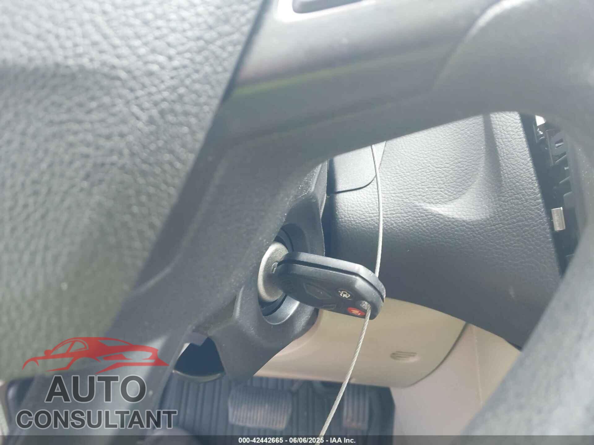 FORD FOCUS 2015 - 1FADP3F20FL372555