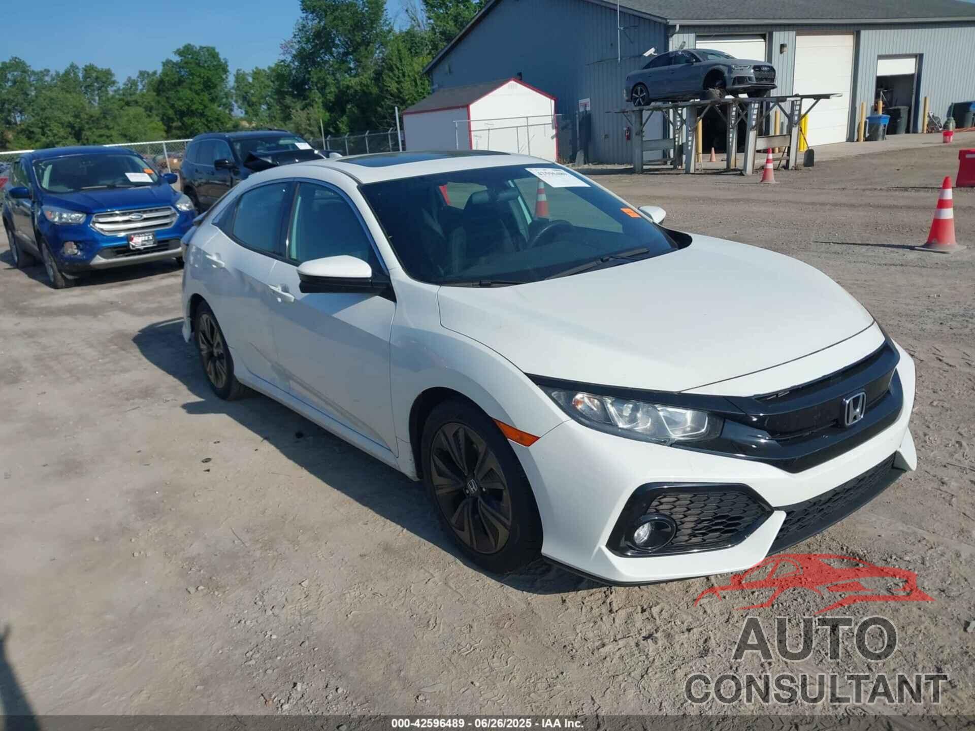 HONDA CIVIC 2018 - SHHFK7H58JU227449