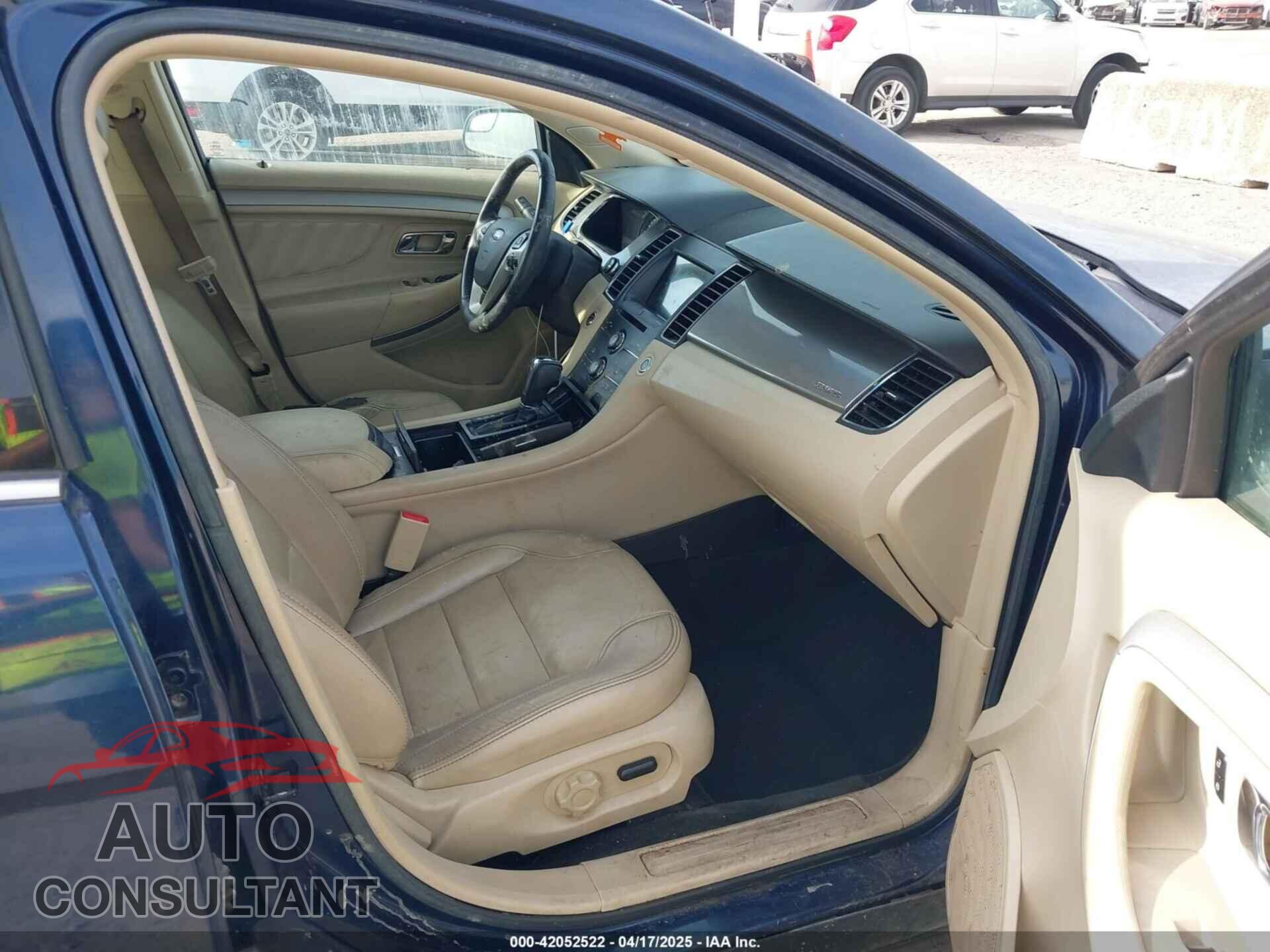 FORD TAURUS 2017 - 1FAHP2E82HG129455