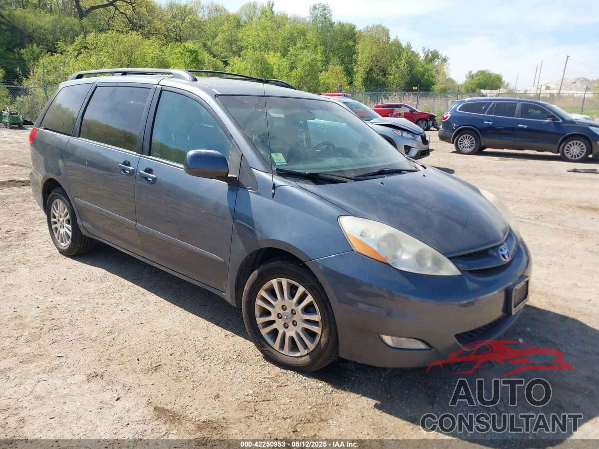 TOYOTA SIENNA 2010 - 5TDYK4CCXAS297934