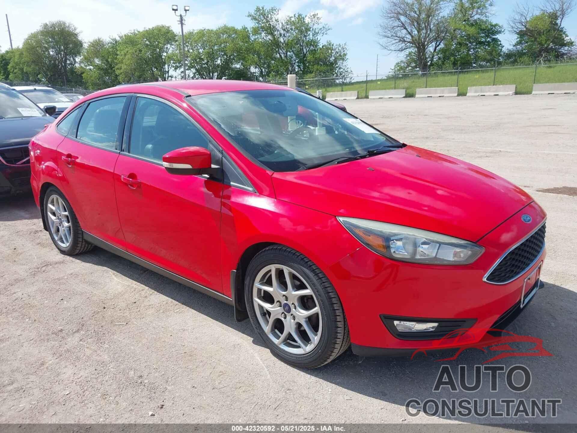 FORD FOCUS 2015 - 1FADP3F26FL308519
