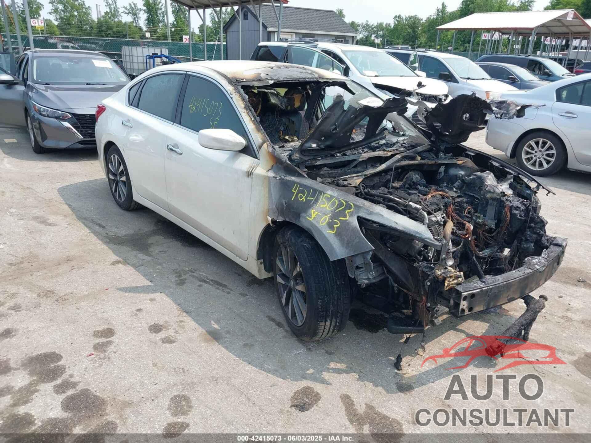 NISSAN ALTIMA 2017 - 1N4AL3AP8HC113266