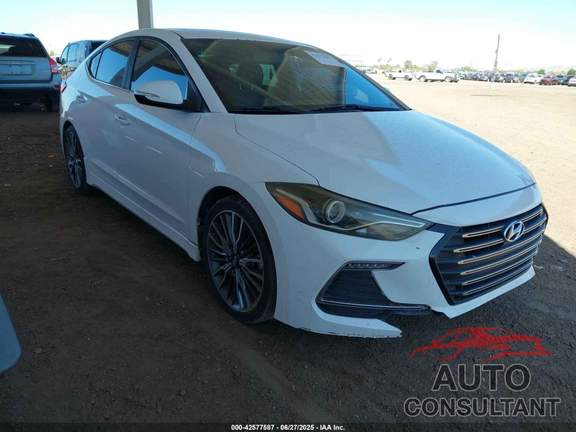 HYUNDAI ELANTRA 2018 - KMHD04LB5JU454174
