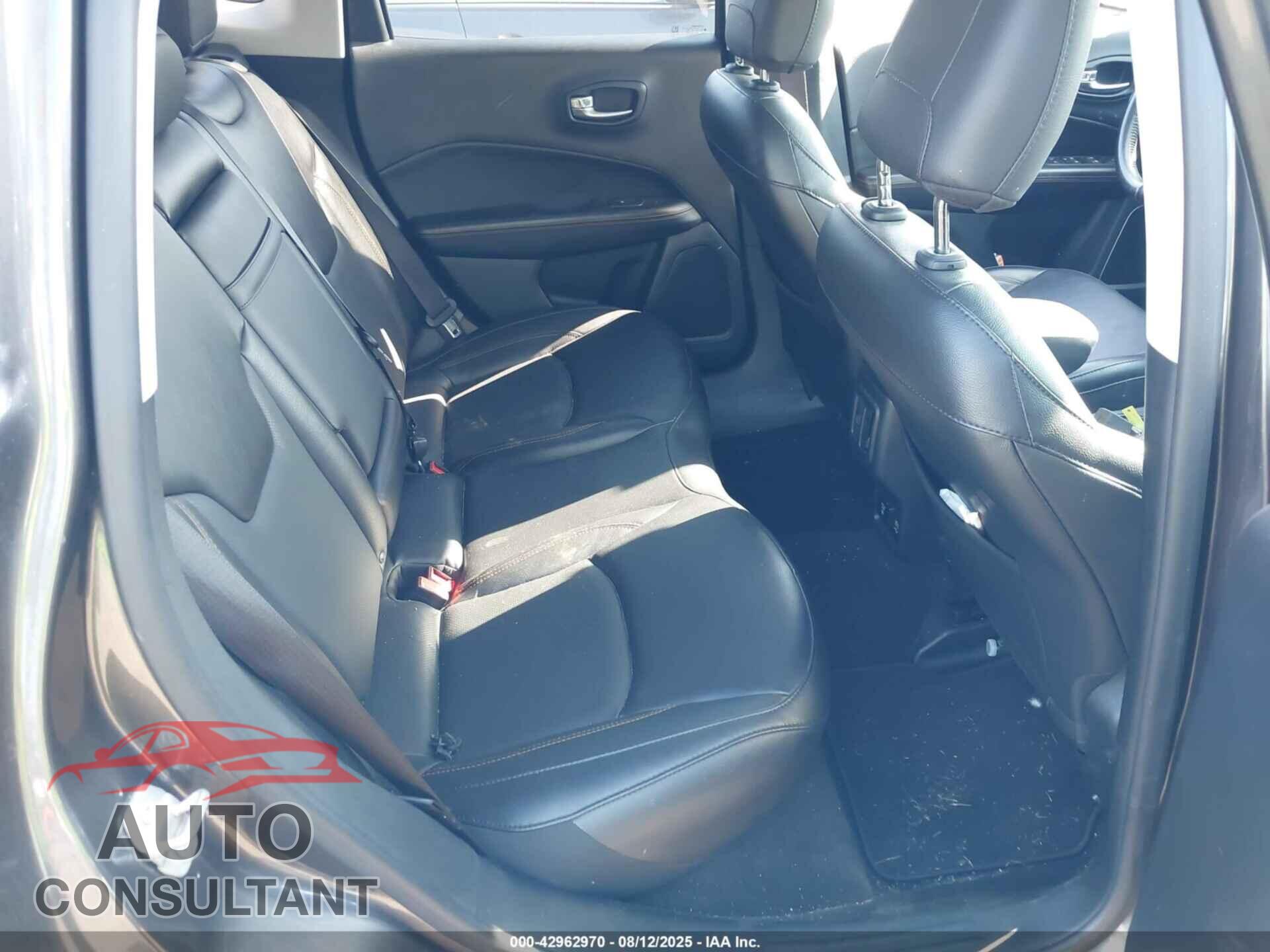 JEEP COMPASS 2020 - 3C4NJDCB2LT138007