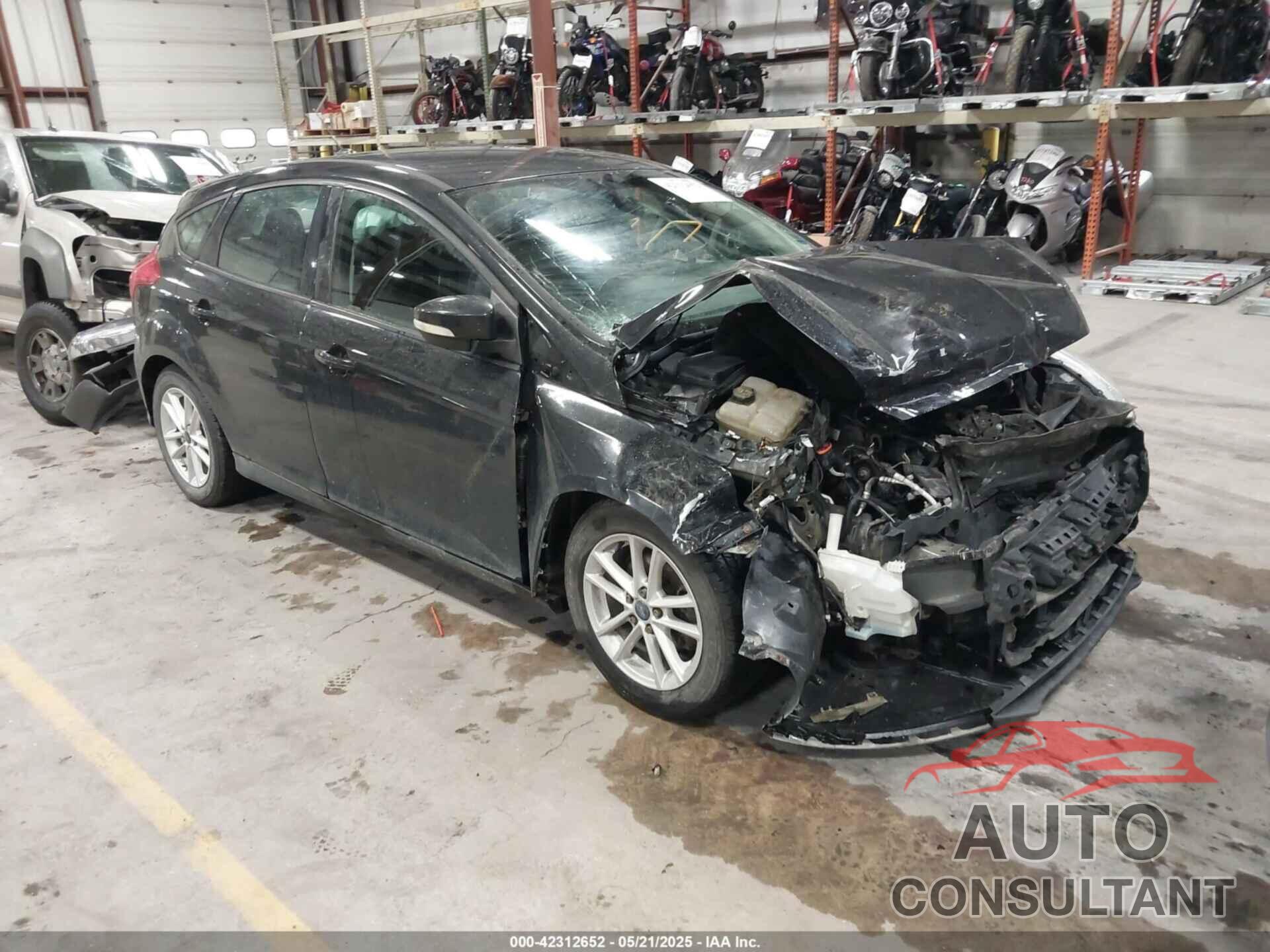 FORD FOCUS 2015 - 1FADP3K2XFL277426