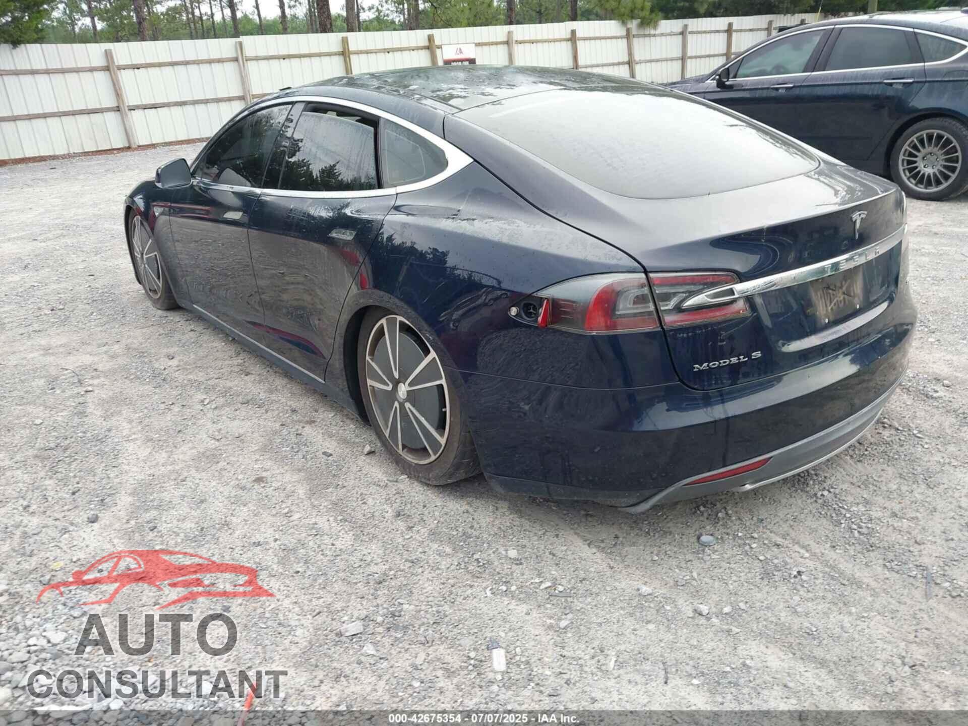 TESLA MODEL S 2013 - 5YJSA1DP3DFP06177