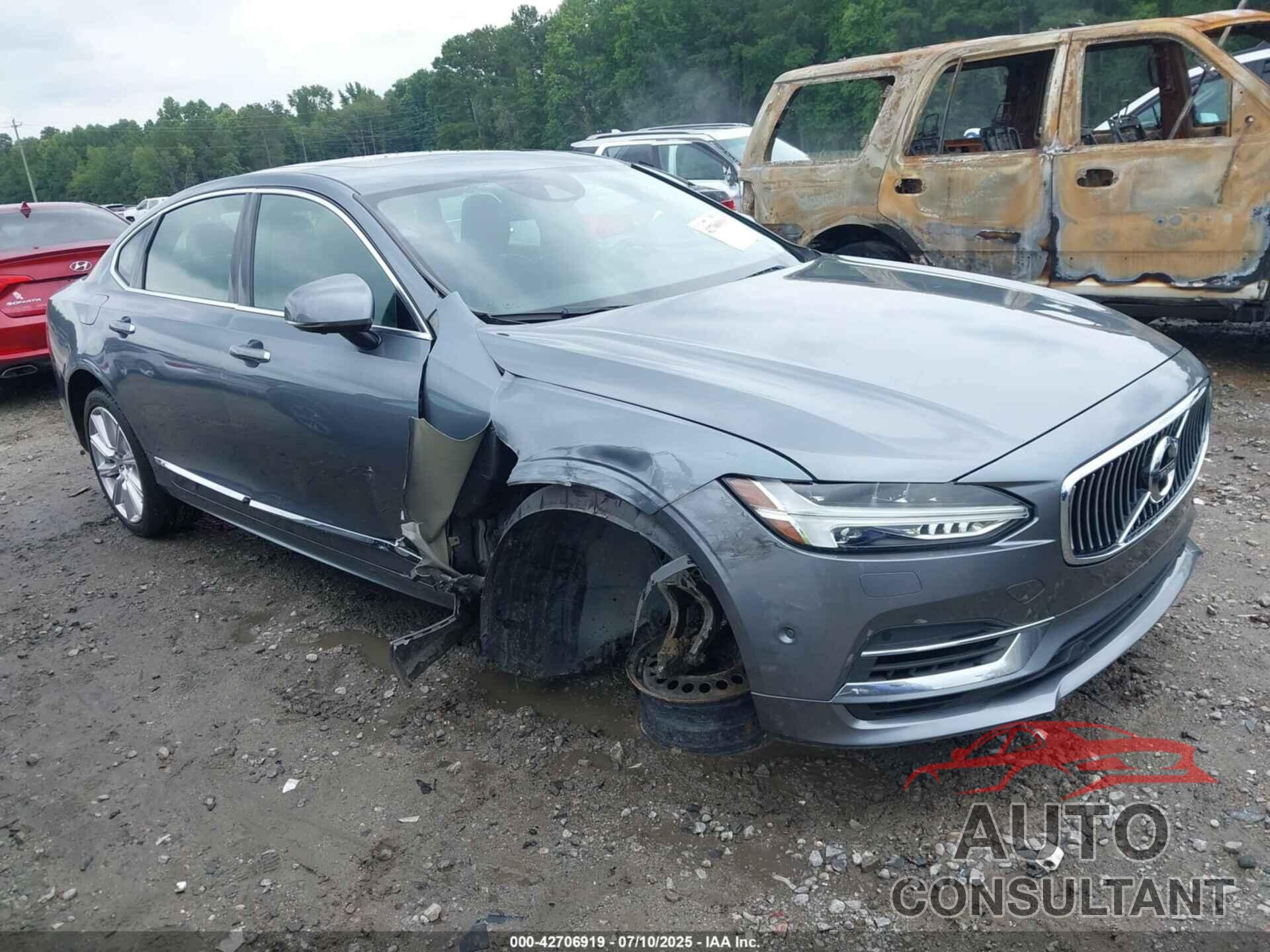 VOLVO S90 HYBRID 2019 - LVYBR0AL8KP110160