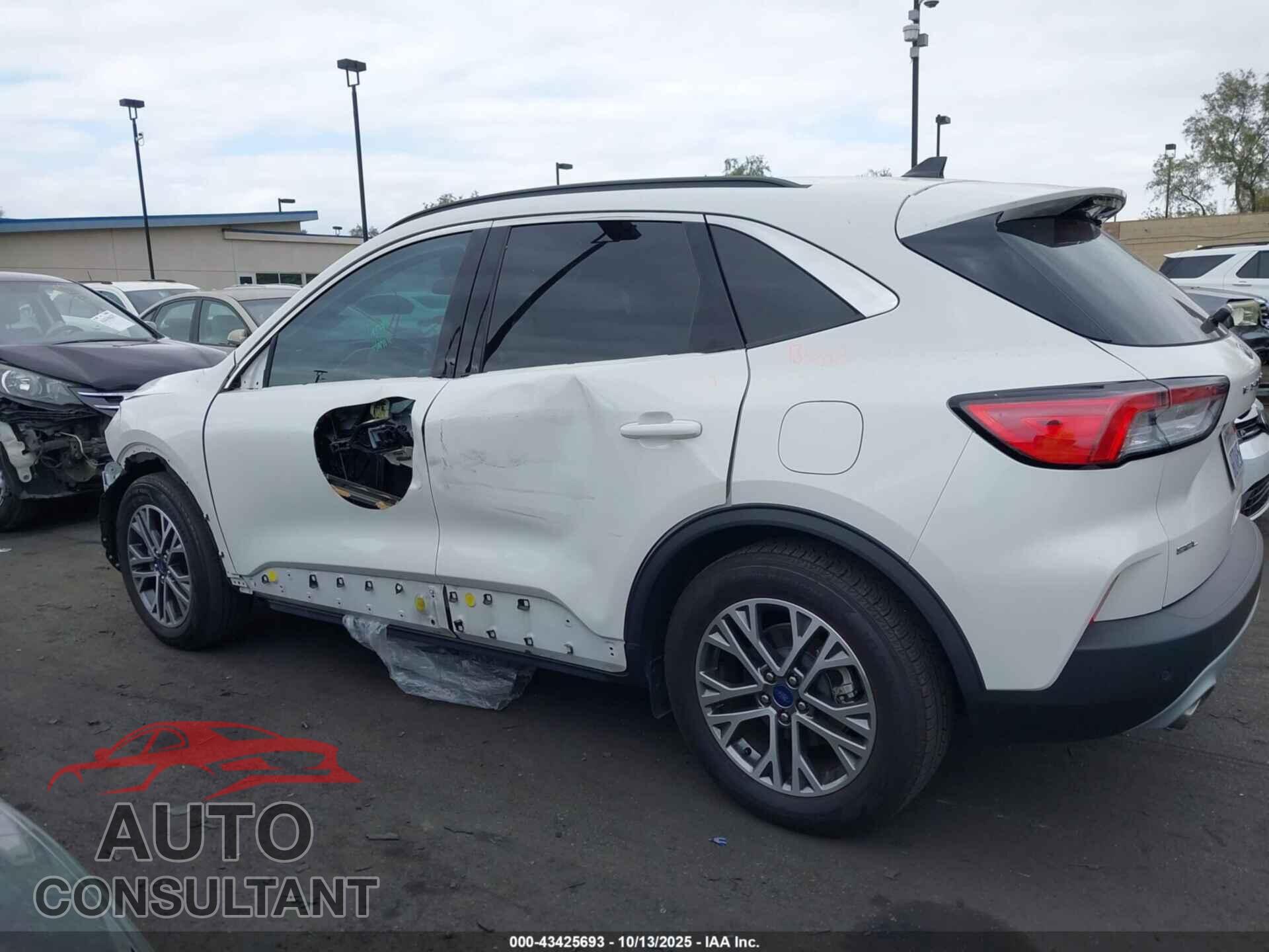 FORD ESCAPE 2020 - 1FMCU0H68LUA57128
