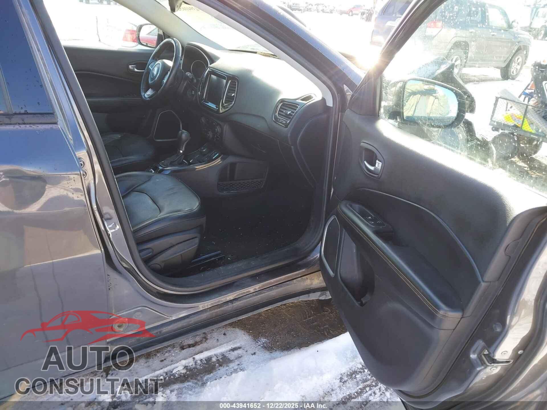JEEP COMPASS 2018 - 3C4NJDCB3JT433310