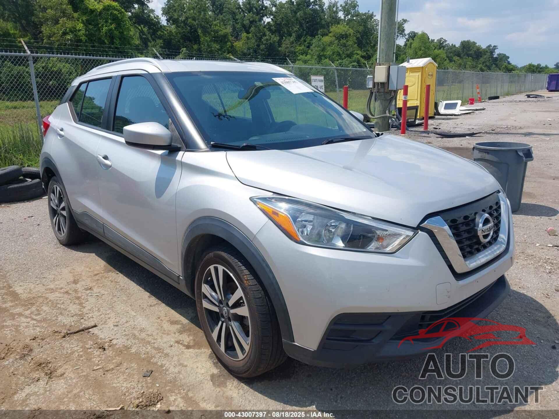 NISSAN KICKS 2018 - 3N1CP5CU6JL525723