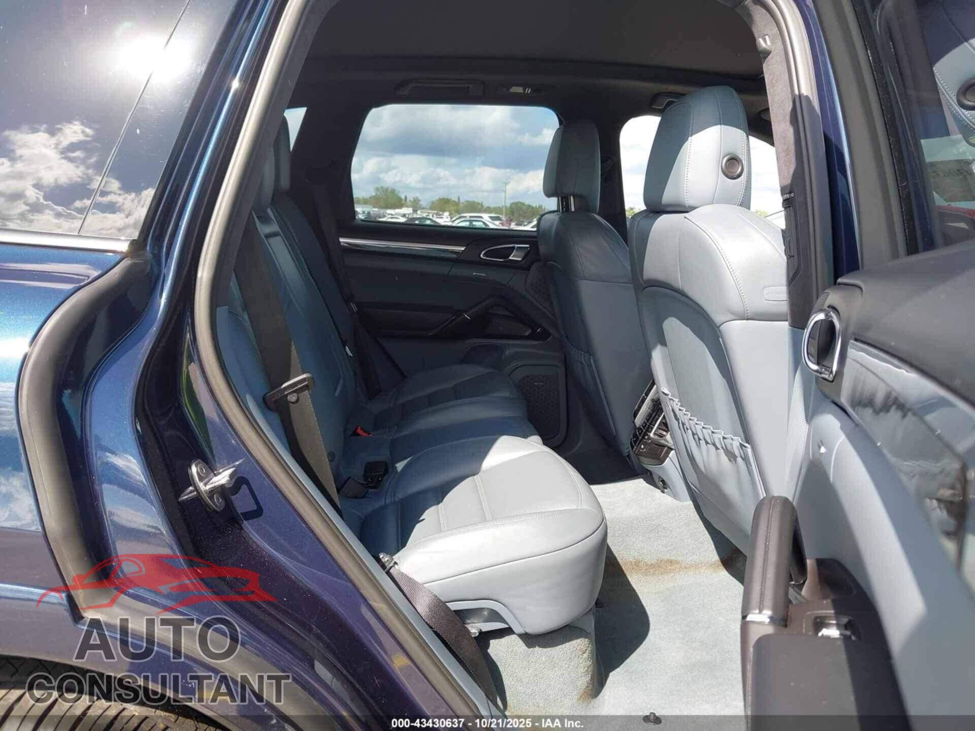 PORSCHE CAYENNE 2012 - WP1AC2A2XCLA84045