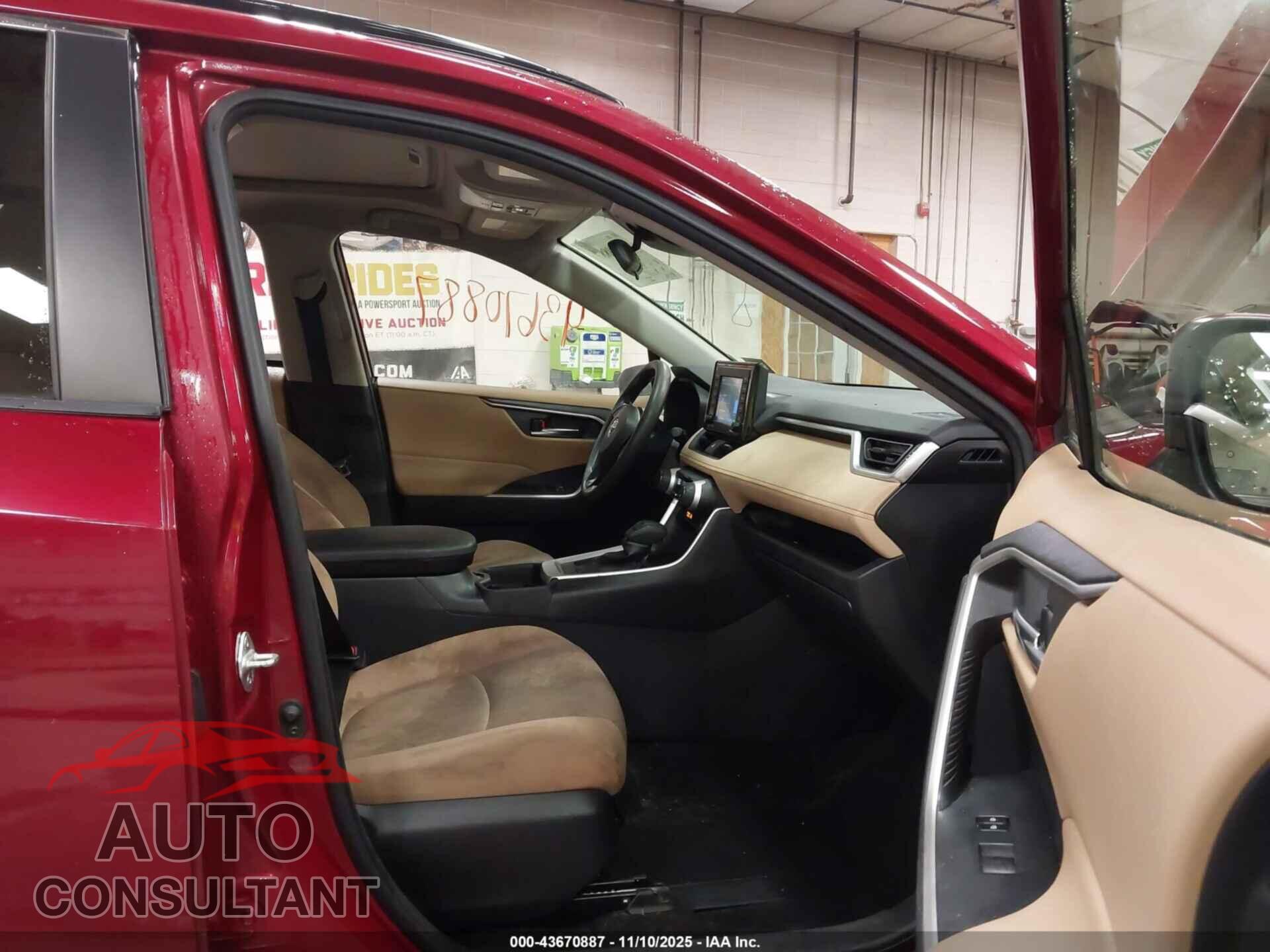 TOYOTA RAV4 2020 - JTMP1RFV8LD524576