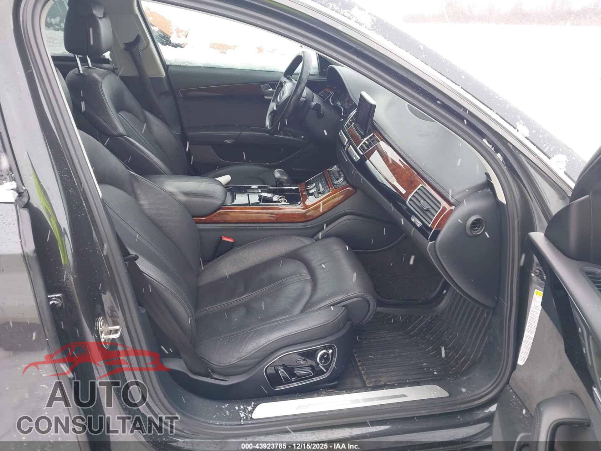 AUDI A8 L 2012 - WAURVAFD5CN006938