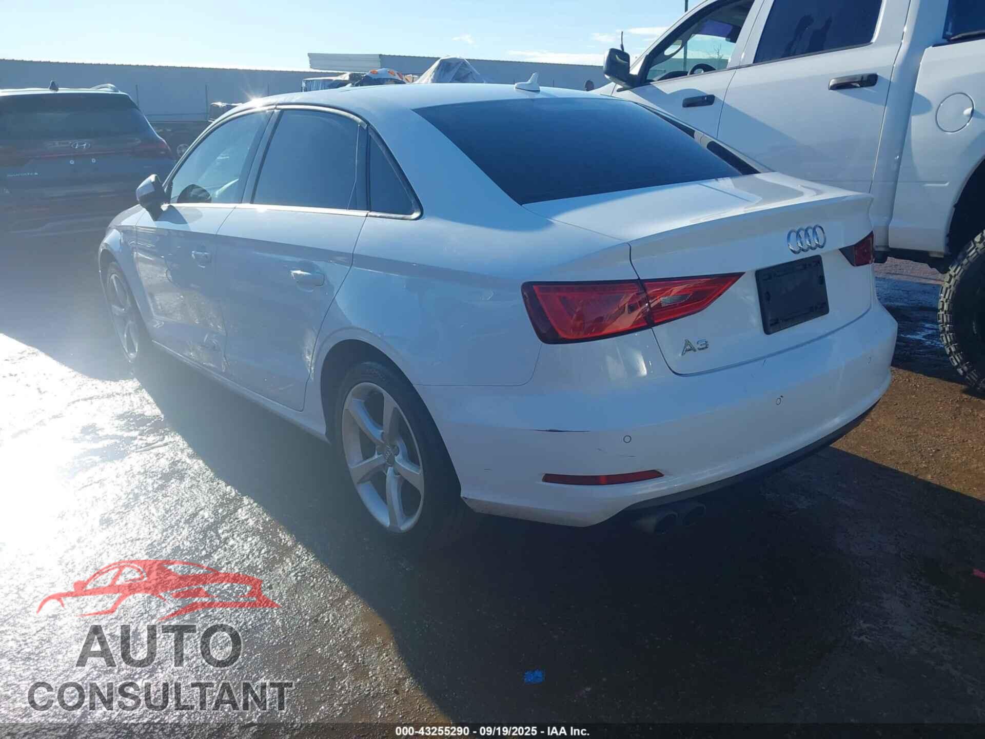 AUDI A3 2016 - WAUA7GFF7G1057737