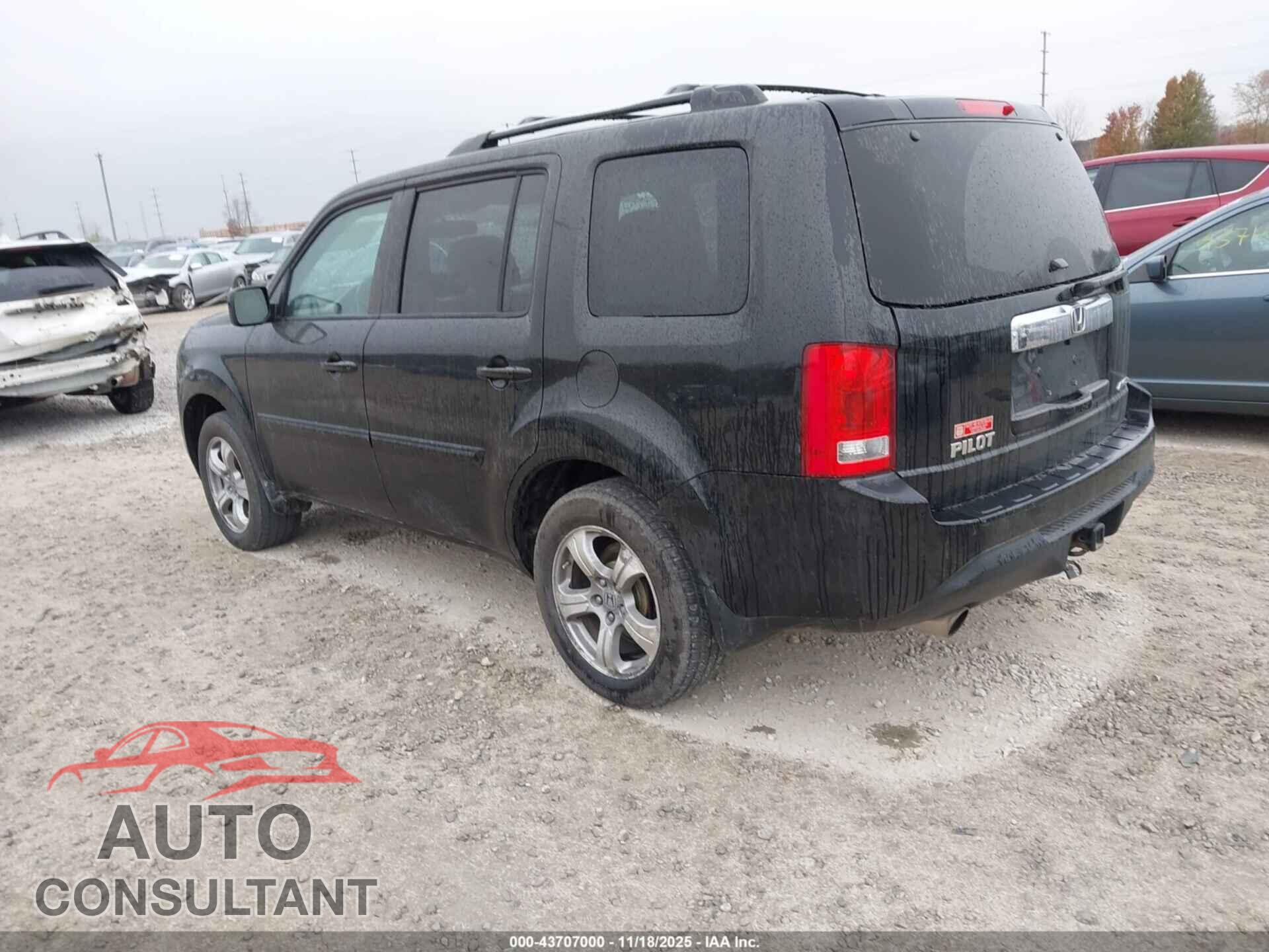 HONDA PILOT 2013 - 5FNYF4H5XDB005500