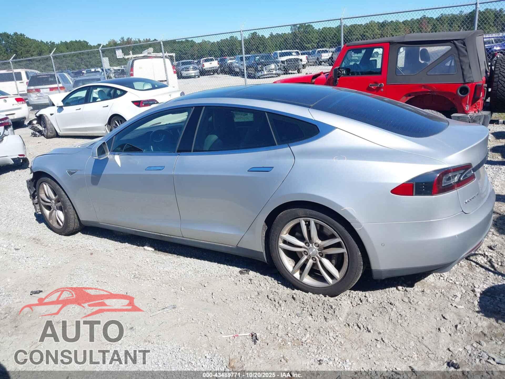 TESLA MODEL S 2015 - 5YJSA1S2XFF084154