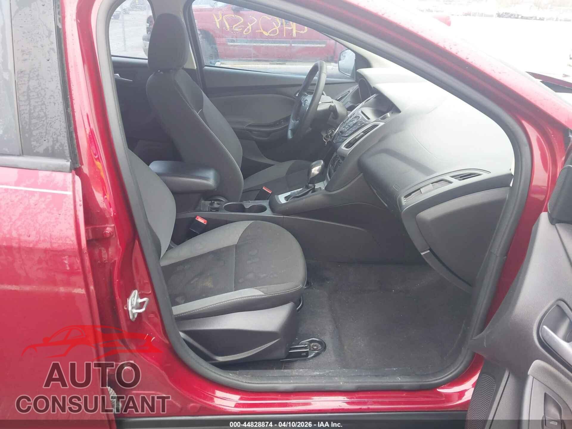 FORD FOCUS 2014 - 1FADP3F25EL370959